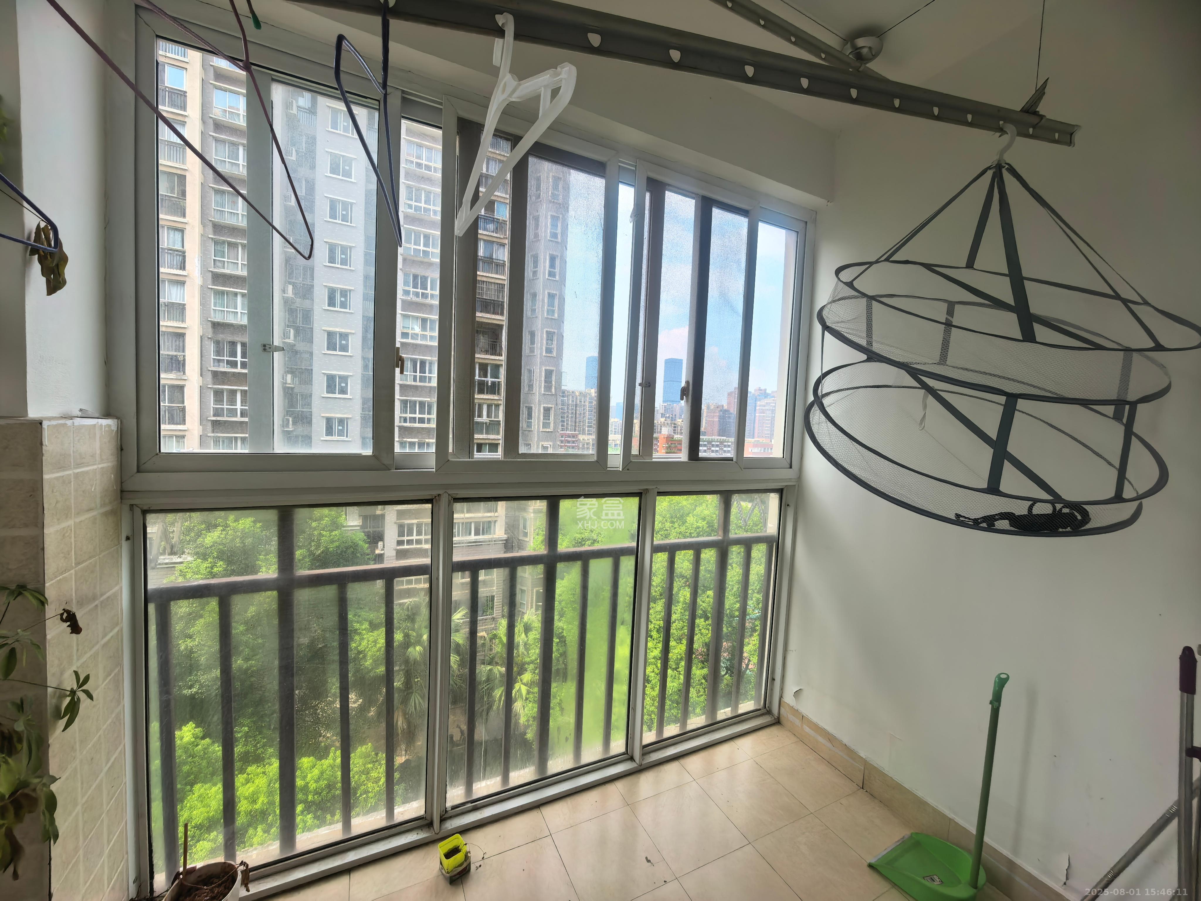 嘉盛华庭（一期、二期、三期）  3室2厅2卫    3000.0元/月室内图