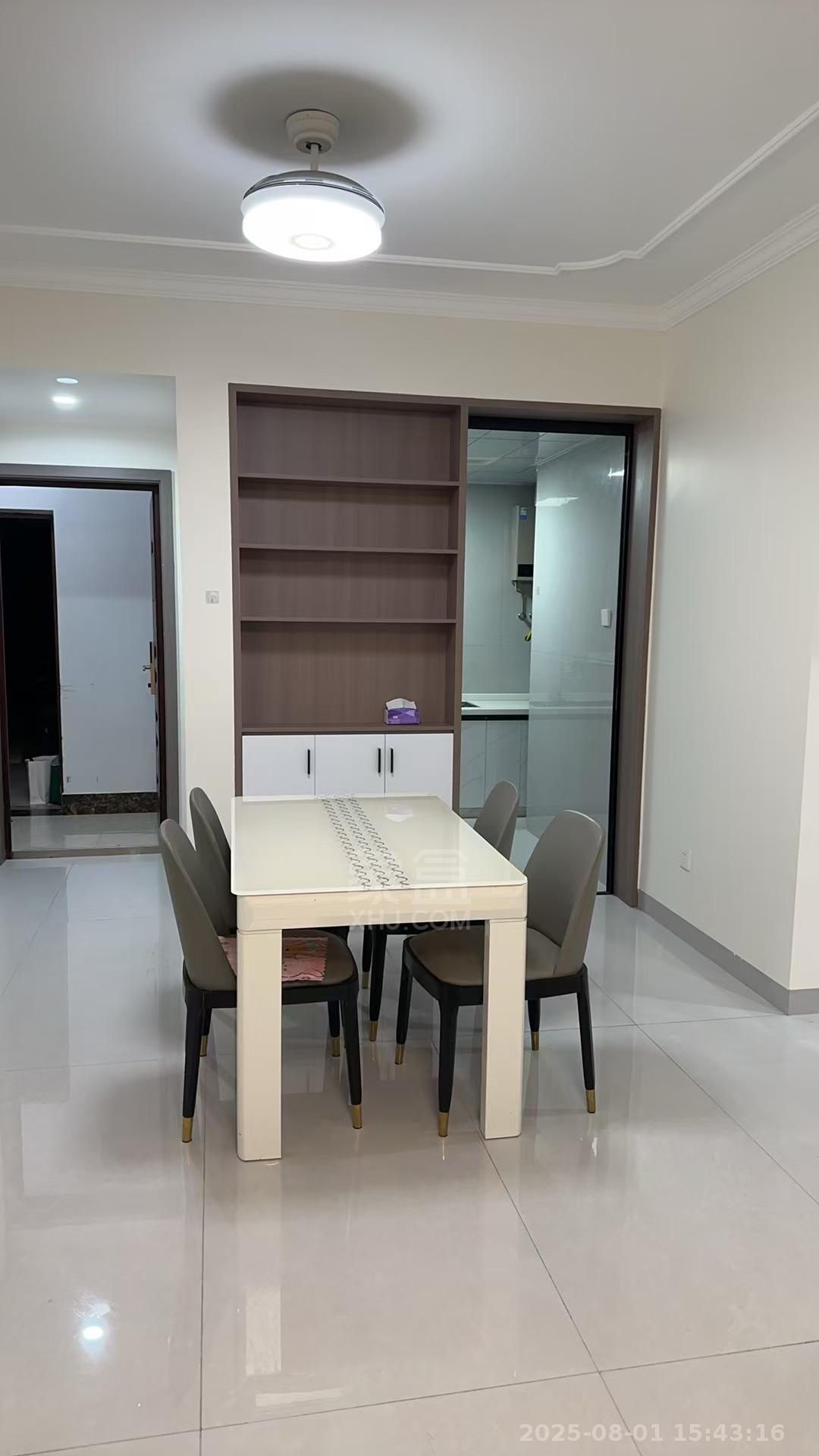 金轮津桥华府 3室2厅1卫 2000.0元/月 金轮津桥华府 3室2厅1卫 2000.0元/月室内图