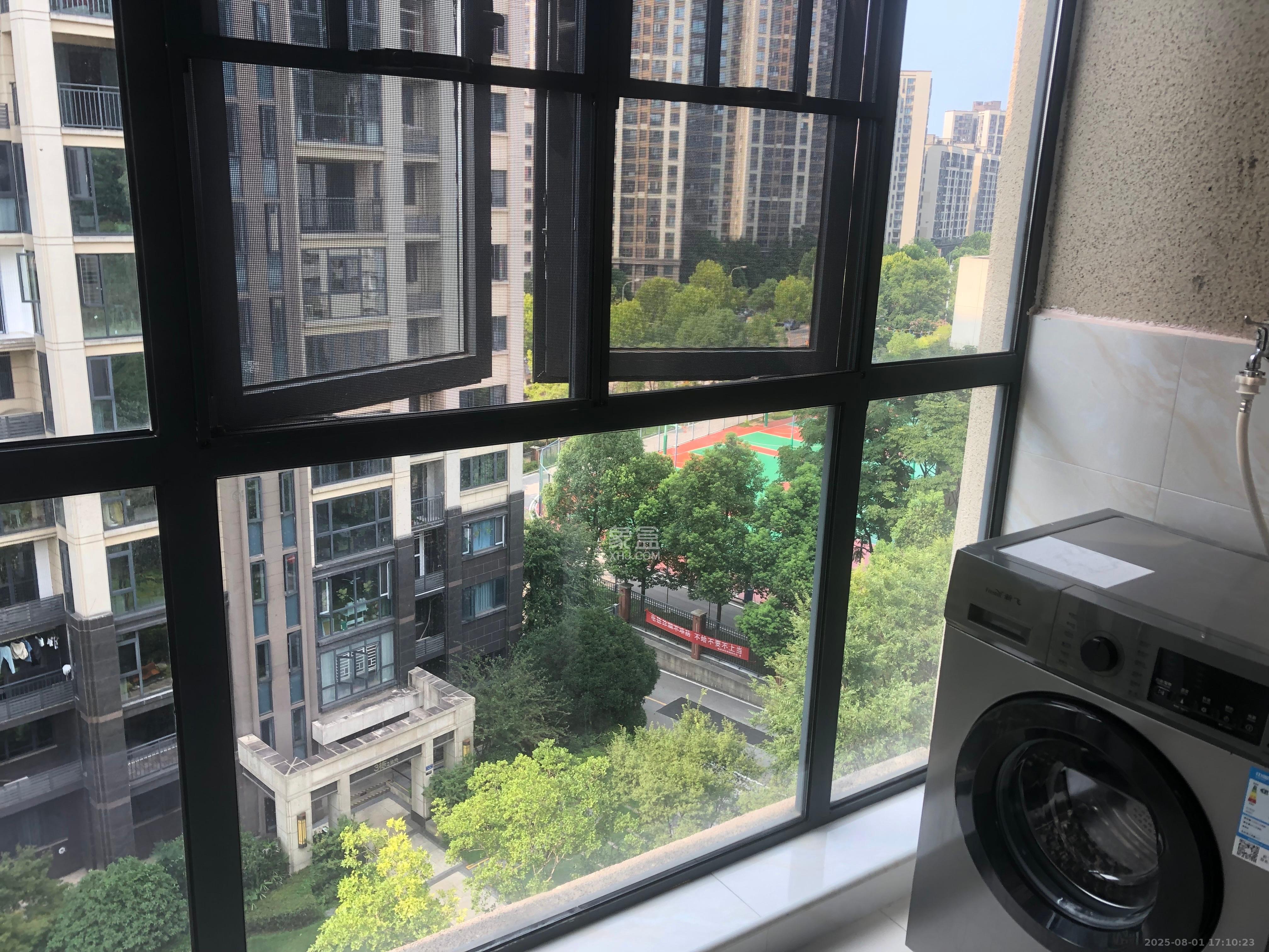 长房梅溪香山  4室2厅2卫    3800.0元/月室内图