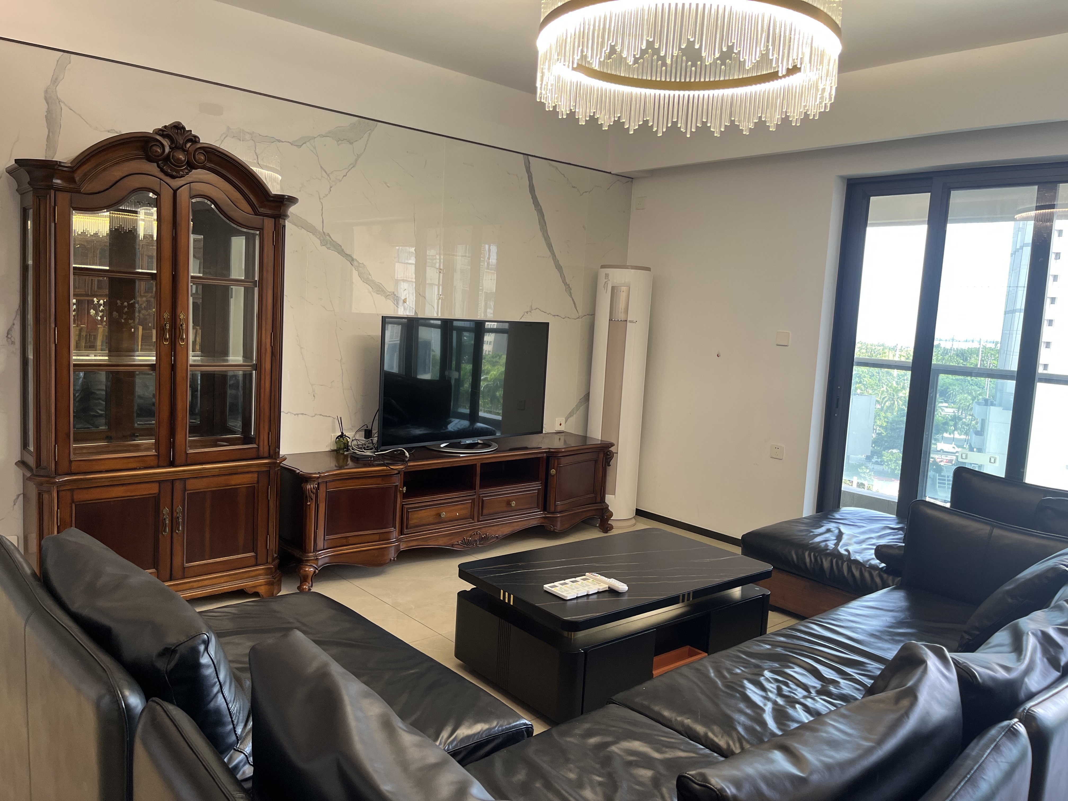 华润中心二期东悦府 4室2厅3卫 430.0万 华润中心二期东悦府 4室2厅3卫 430.0万客厅