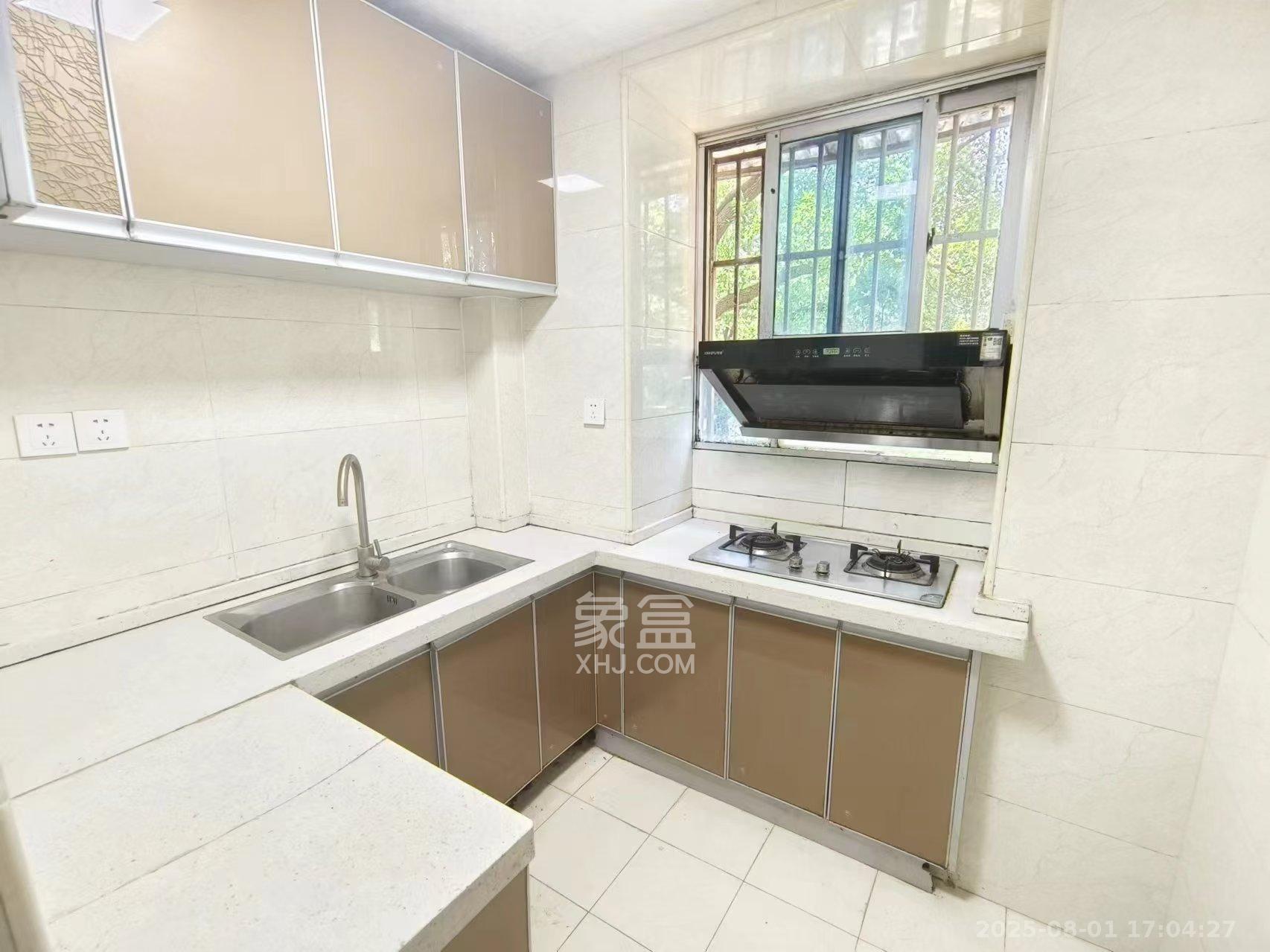 营盘东路、营盘西路散盘 2室1厅1卫 2000.0元/月 营盘东路、营盘西路散盘 2室1厅1卫 2000.0元/月室内图