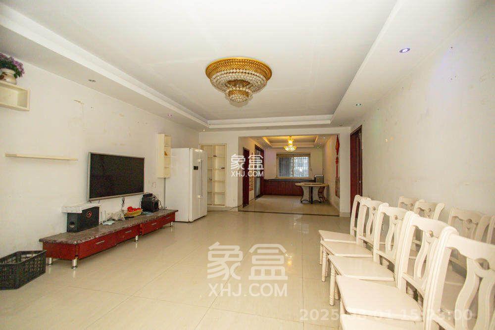 景上鑫苑 4室2厅1卫 2400.0元/月 景上鑫苑 4室2厅1卫 2400.0元/月室内图