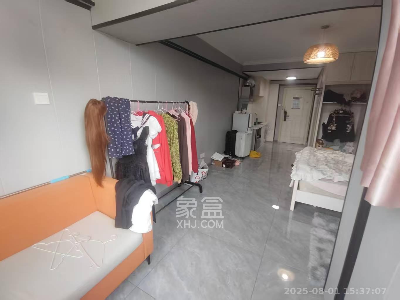 新国际(森和大厦) 1室1厅1卫 1800.0元/月 新国际(森和大厦) 1室1厅1卫 1800.0元/月室内图