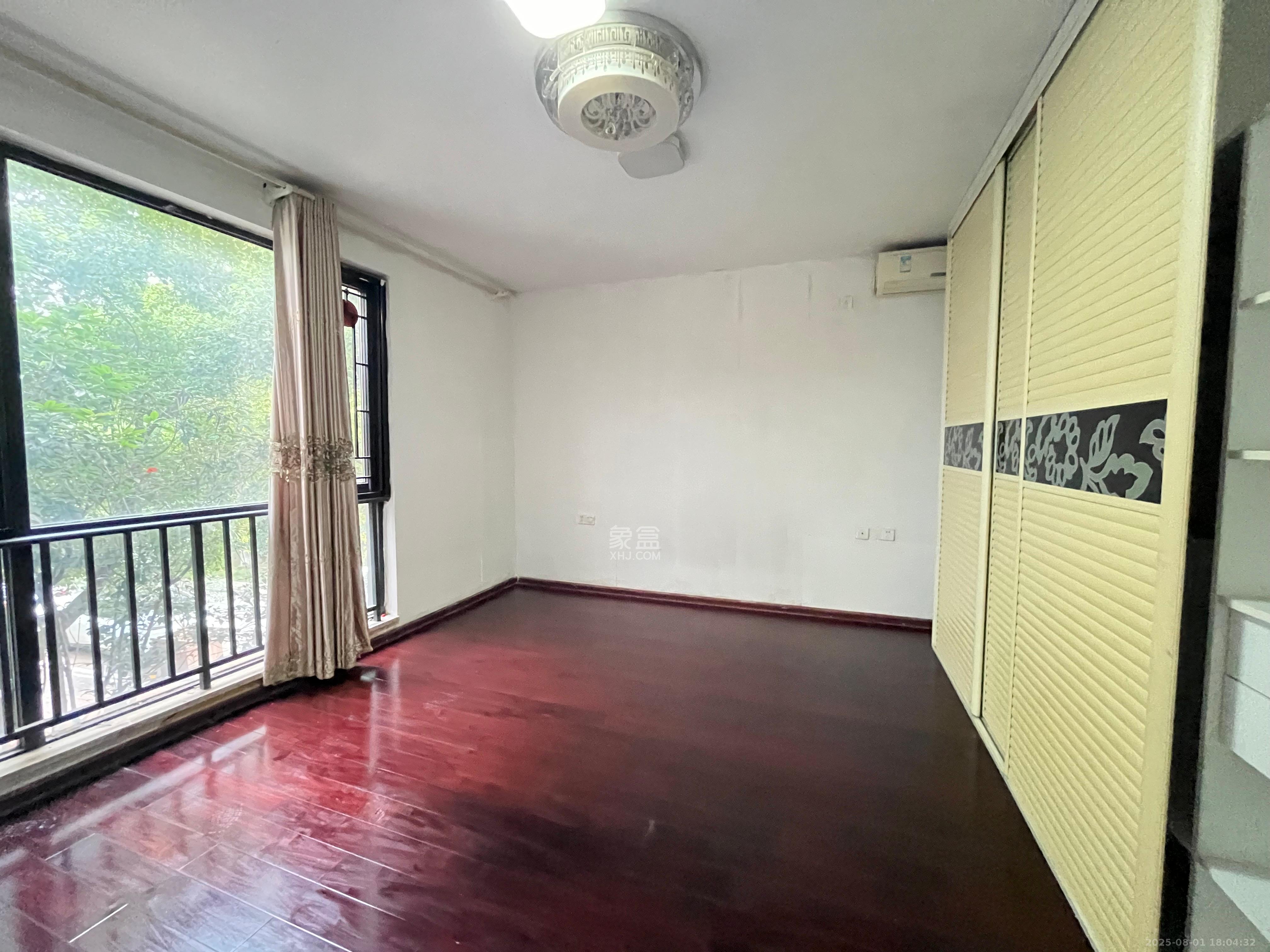 阳光100三期 4室2厅2卫 3500.0元/月 阳光100三期 4室2厅2卫 3500.0元/月室内图