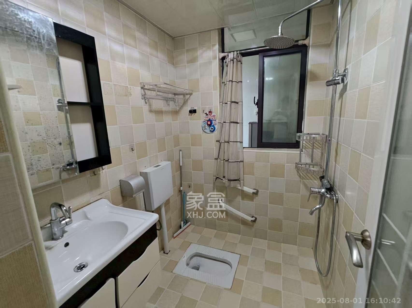 阳光丽城一期  3室1厅1卫   1800.00元/月