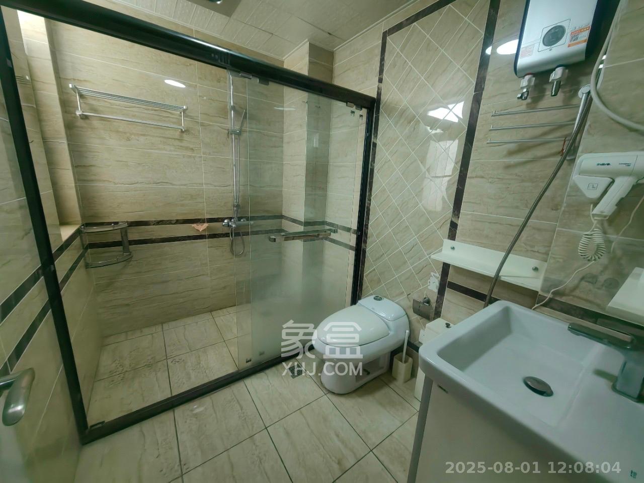 和馨佳园 4室2厅3卫 4000.0元/月 和馨佳园 4室2厅3卫 4000.0元/月室内图