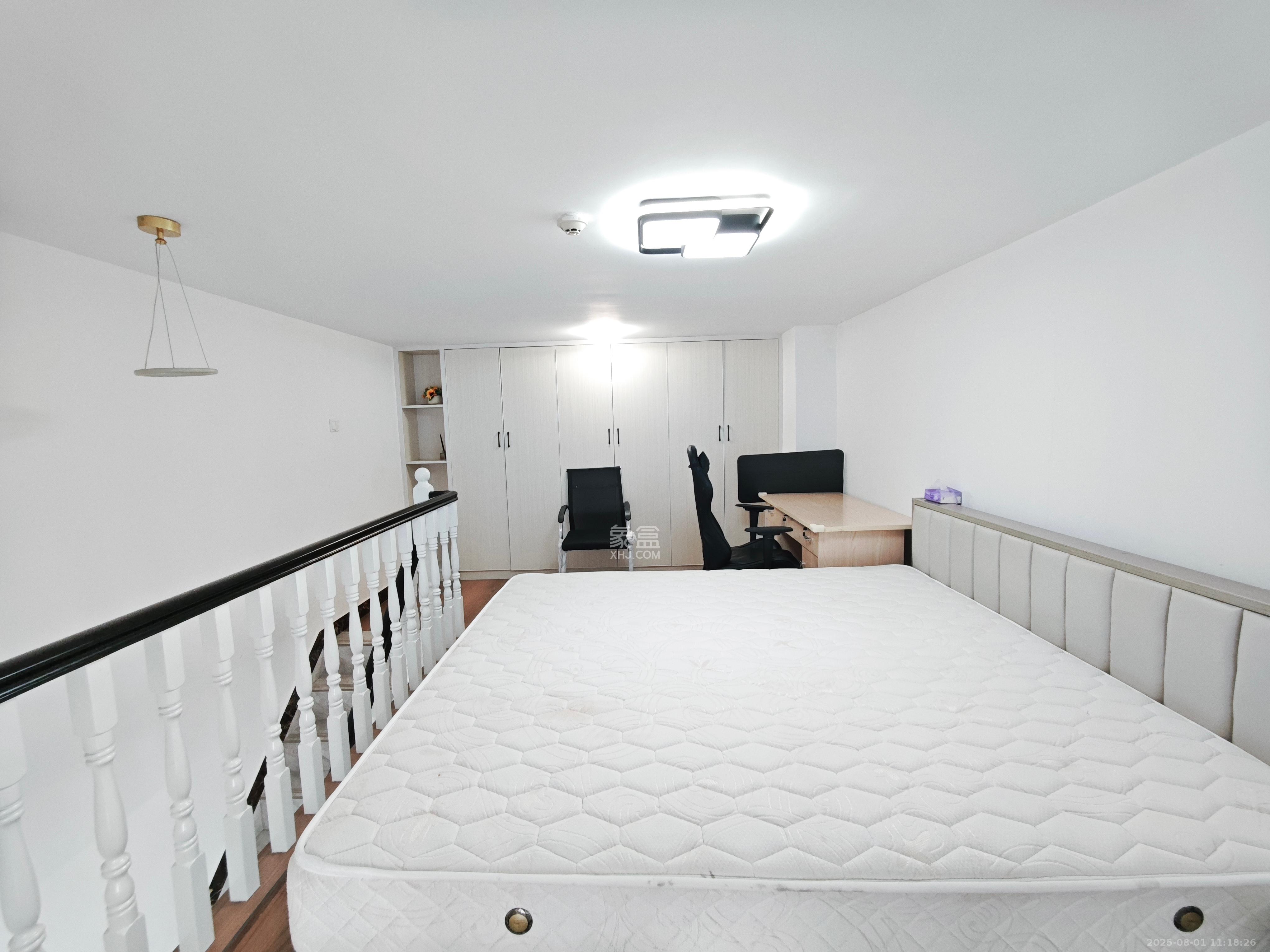 万科金色梦想B区  1室0厅0卫    1800.0元/月室内图