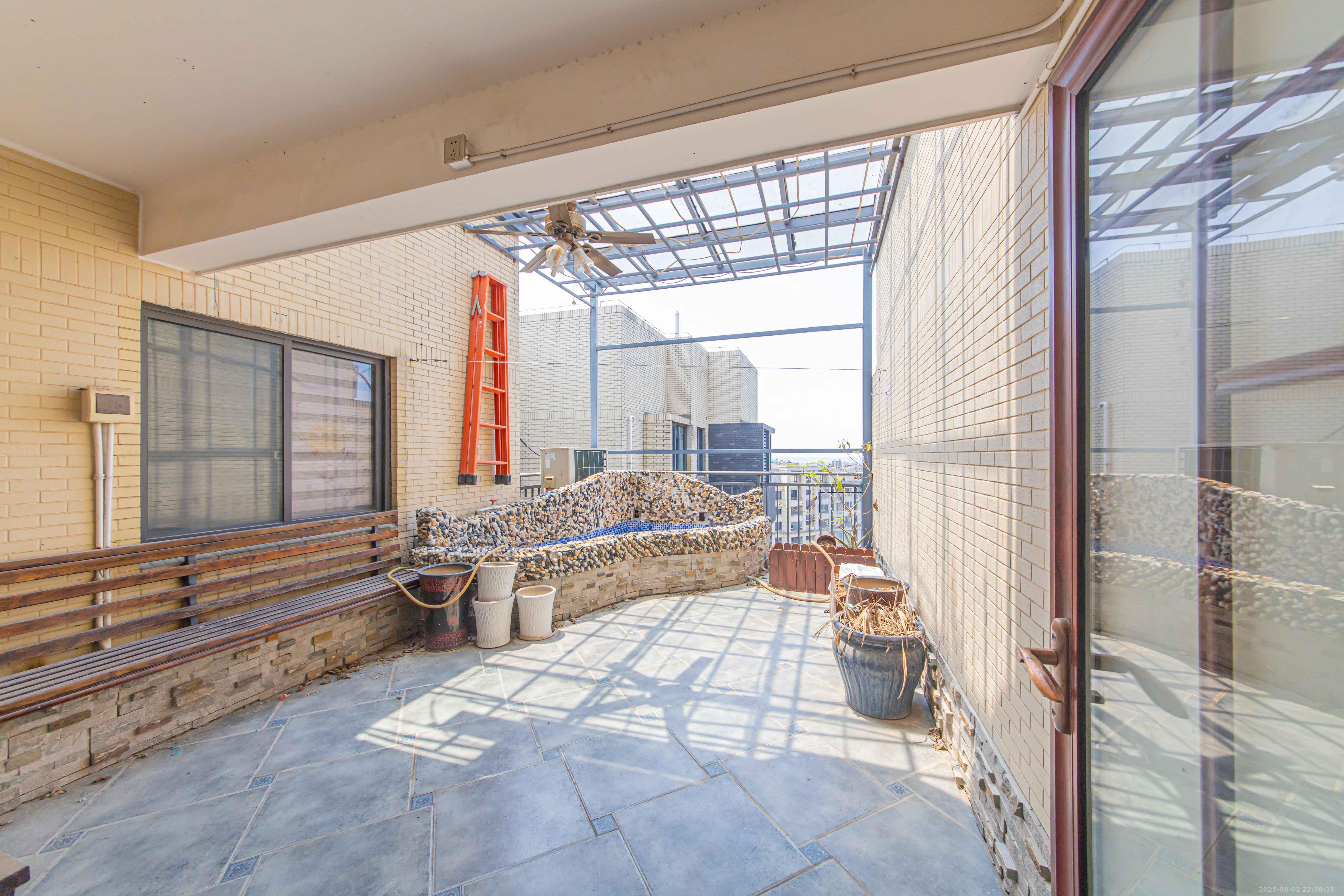 九峰远见 6室3厅4卫 266.0万 九峰远见 6室3厅4卫 266.0万其他