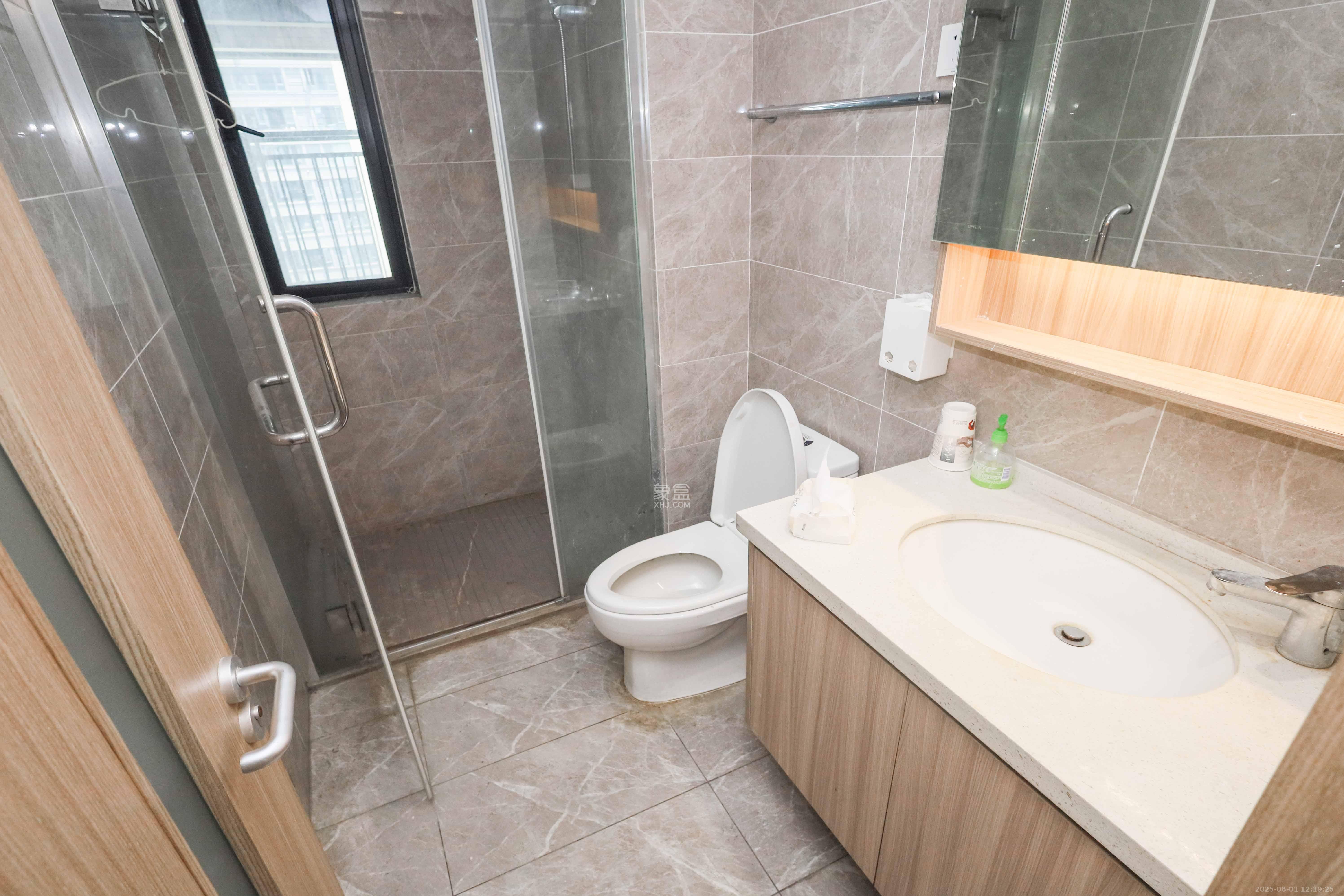 南山梅溪一方  3室1厅2卫    125.0万 南山梅溪一方  3室1厅2卫    125.0万卫生间