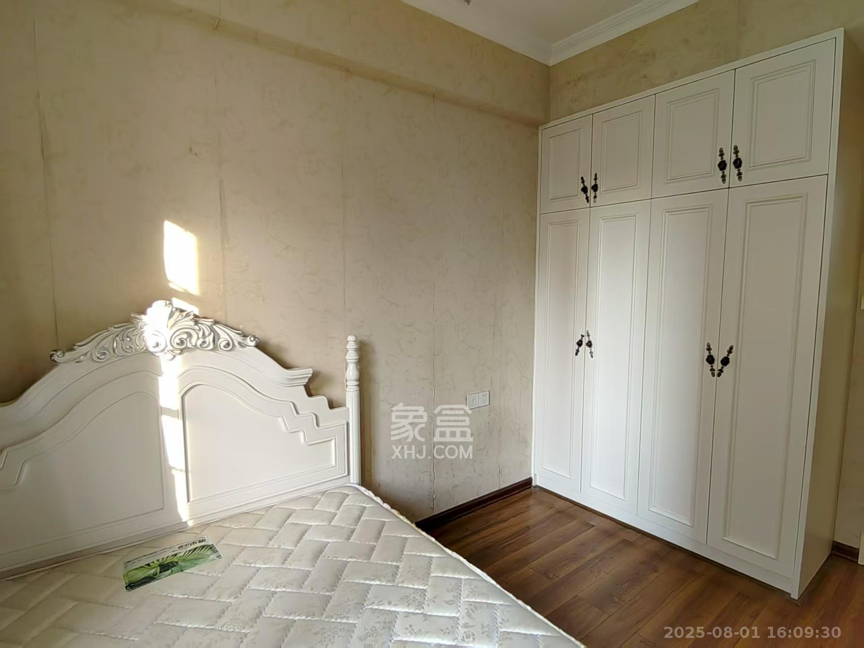 长沙玫瑰园 4室2厅2卫 2500.0元/月 长沙玫瑰园 4室2厅2卫 2500.0元/月室内图