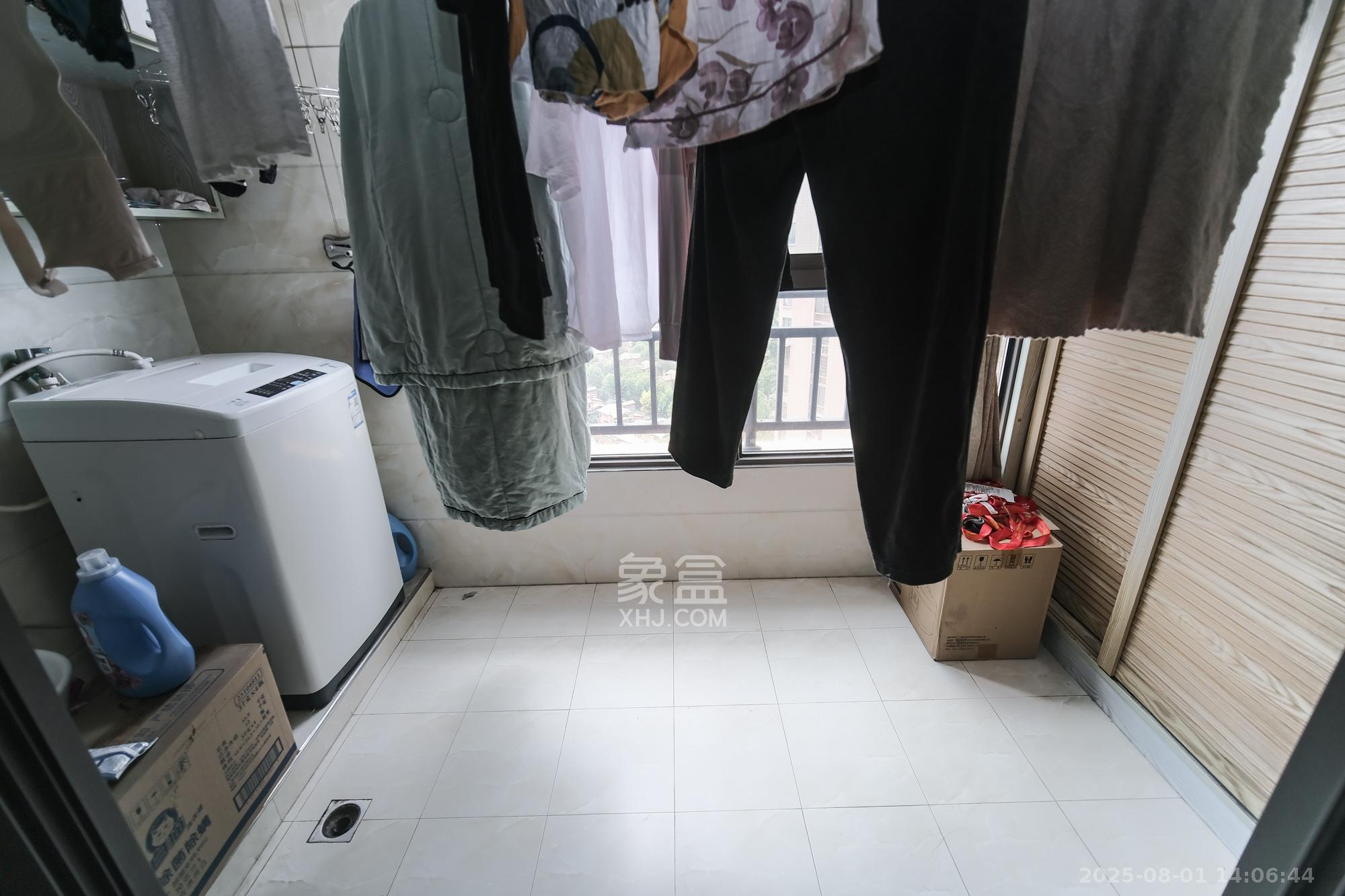 好望谷  3室2厅2卫    72.0万 好望谷  3室2厅2卫    72.0万阳台