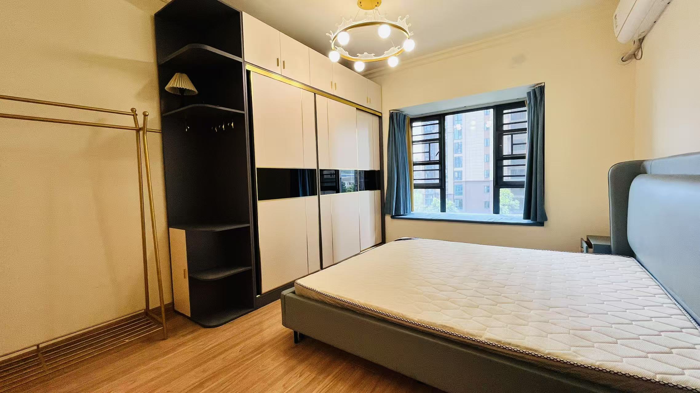 碧桂园梓山府 3室2厅2卫 2000.0元/月 碧桂园梓山府 3室2厅2卫 2000.0元/月室内图