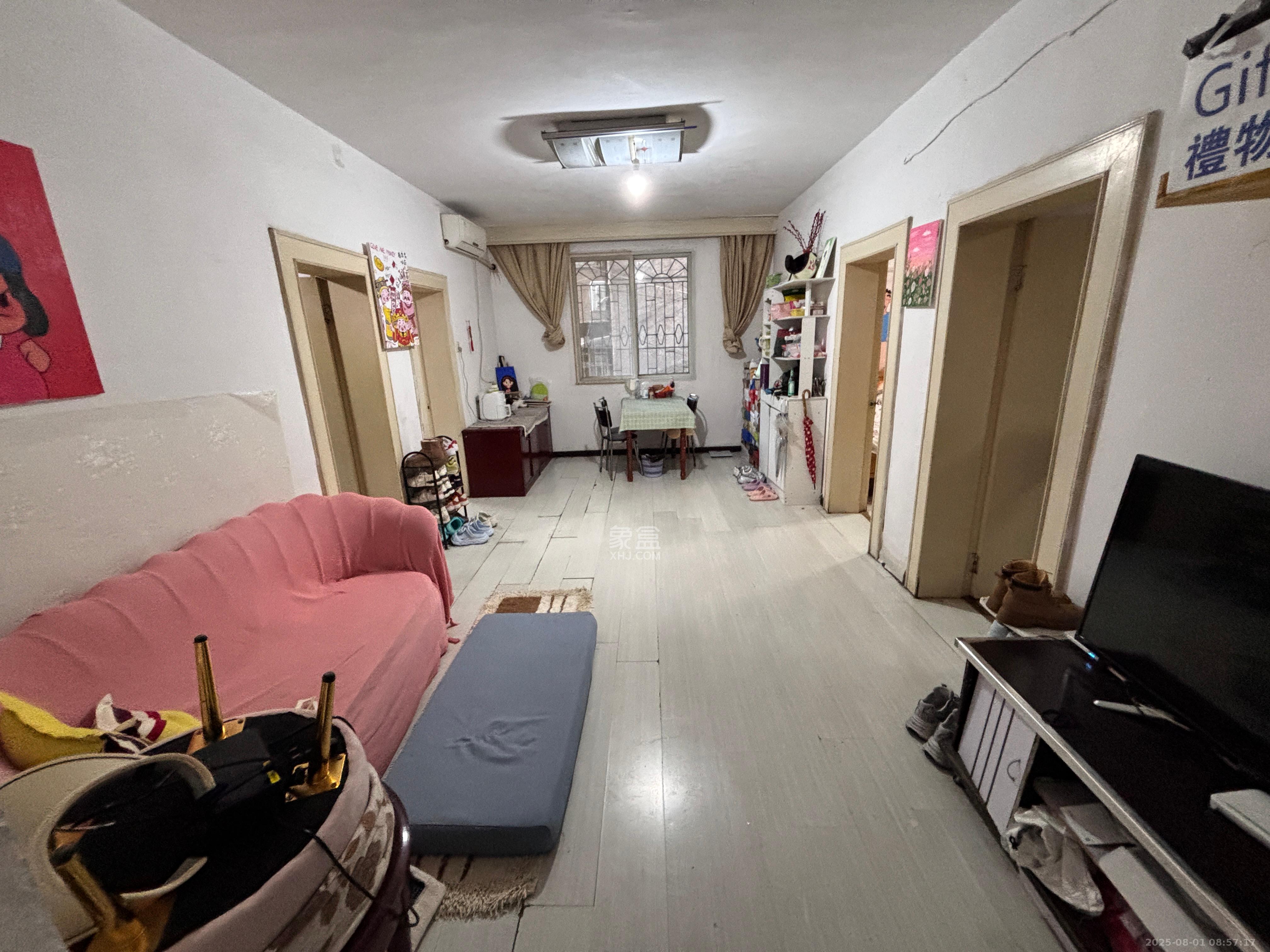 桂花公寓  3室1厅1卫    2200.0元/月室内图