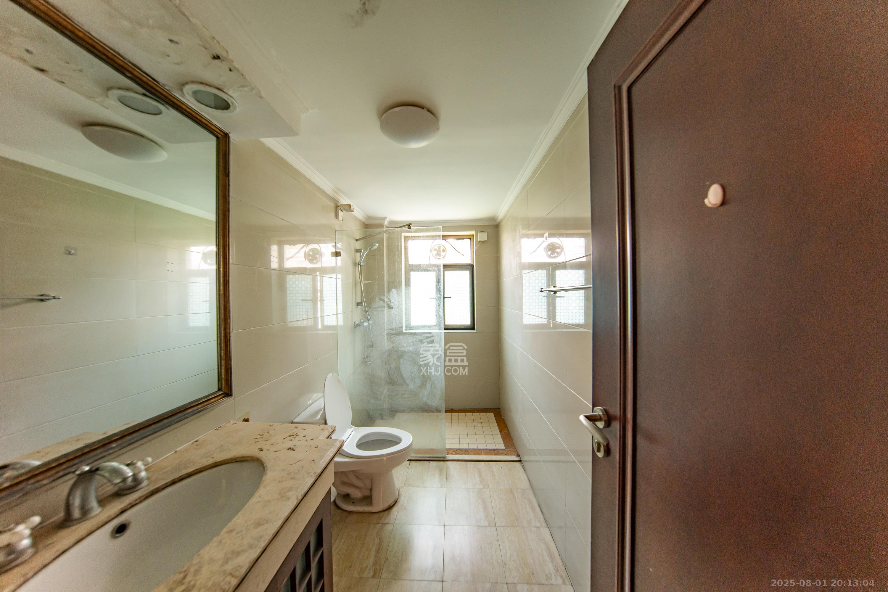 江山帝景雅典  3室2厅2卫    113.0万卫生间