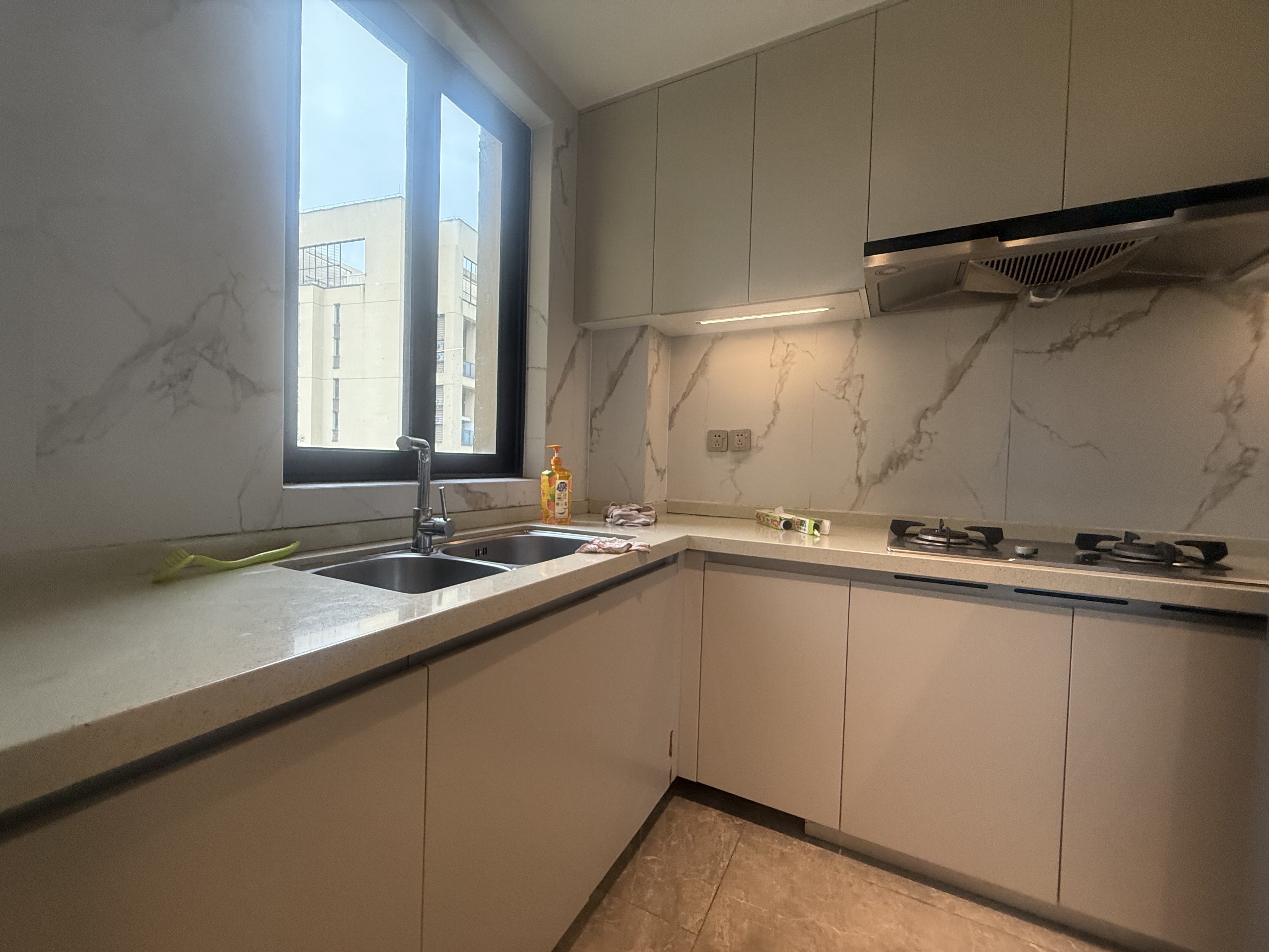 融创海口一号 4室2厅2卫 6000.00元/月 融创海口一号 4室2厅2卫 6000.00元/月室内图