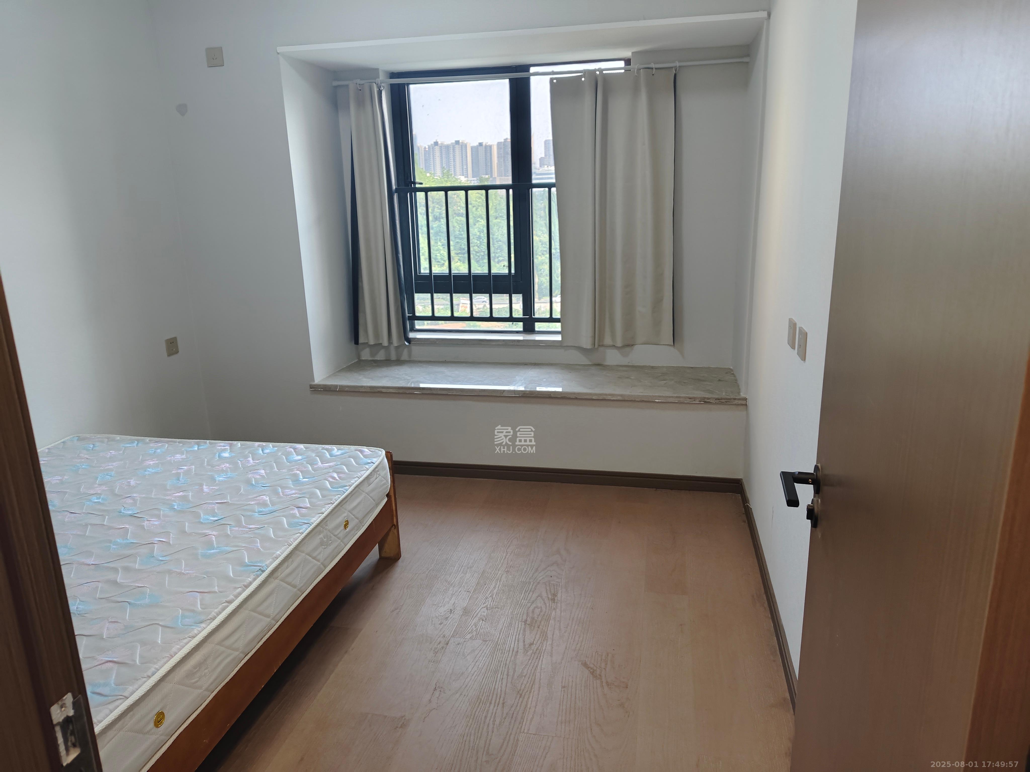 梦想麓隐天境  3室2厅2卫    3700.0元/月室内图