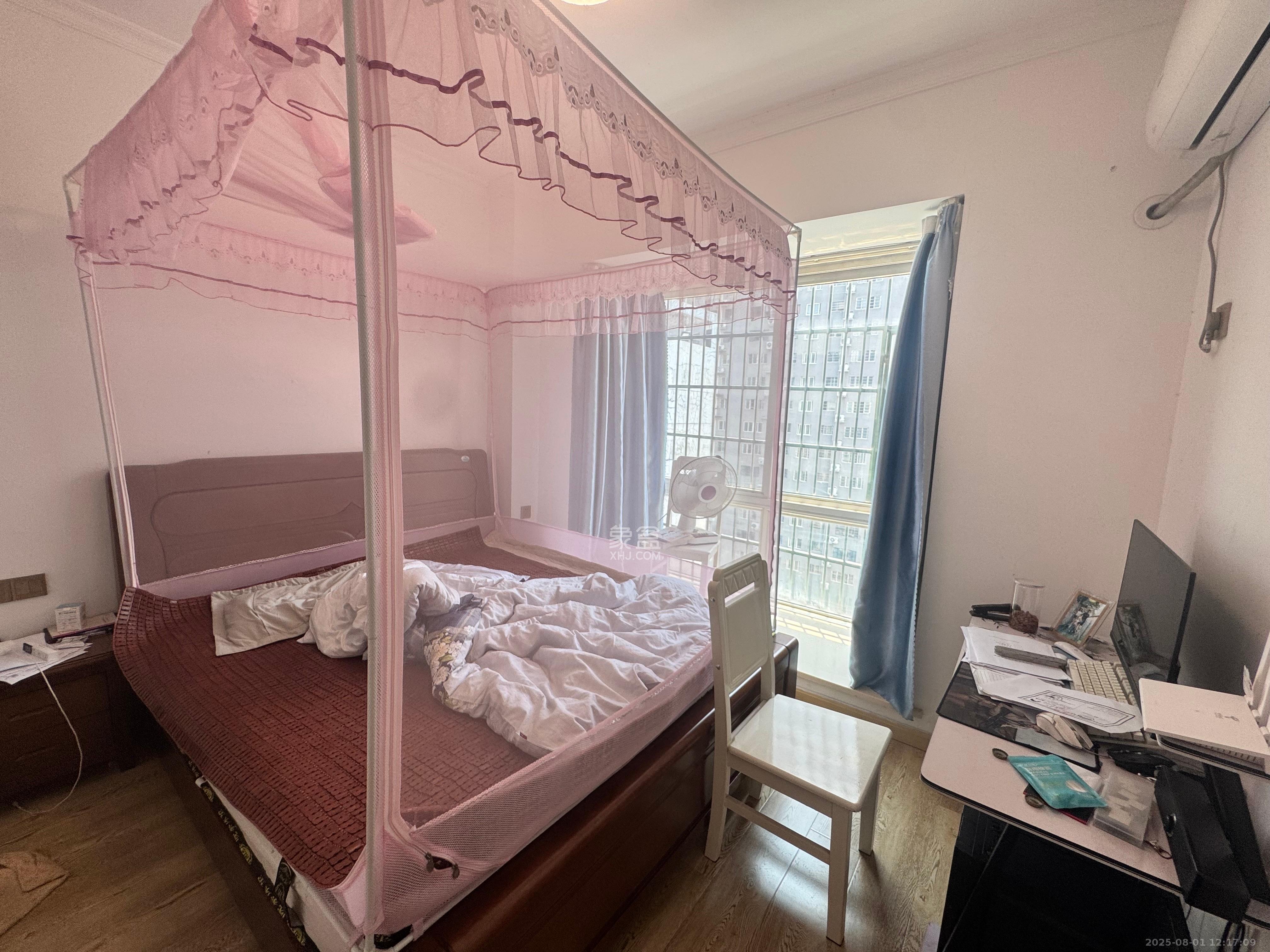 广泰家园  4室2厅2卫    2500.0元/月室内图