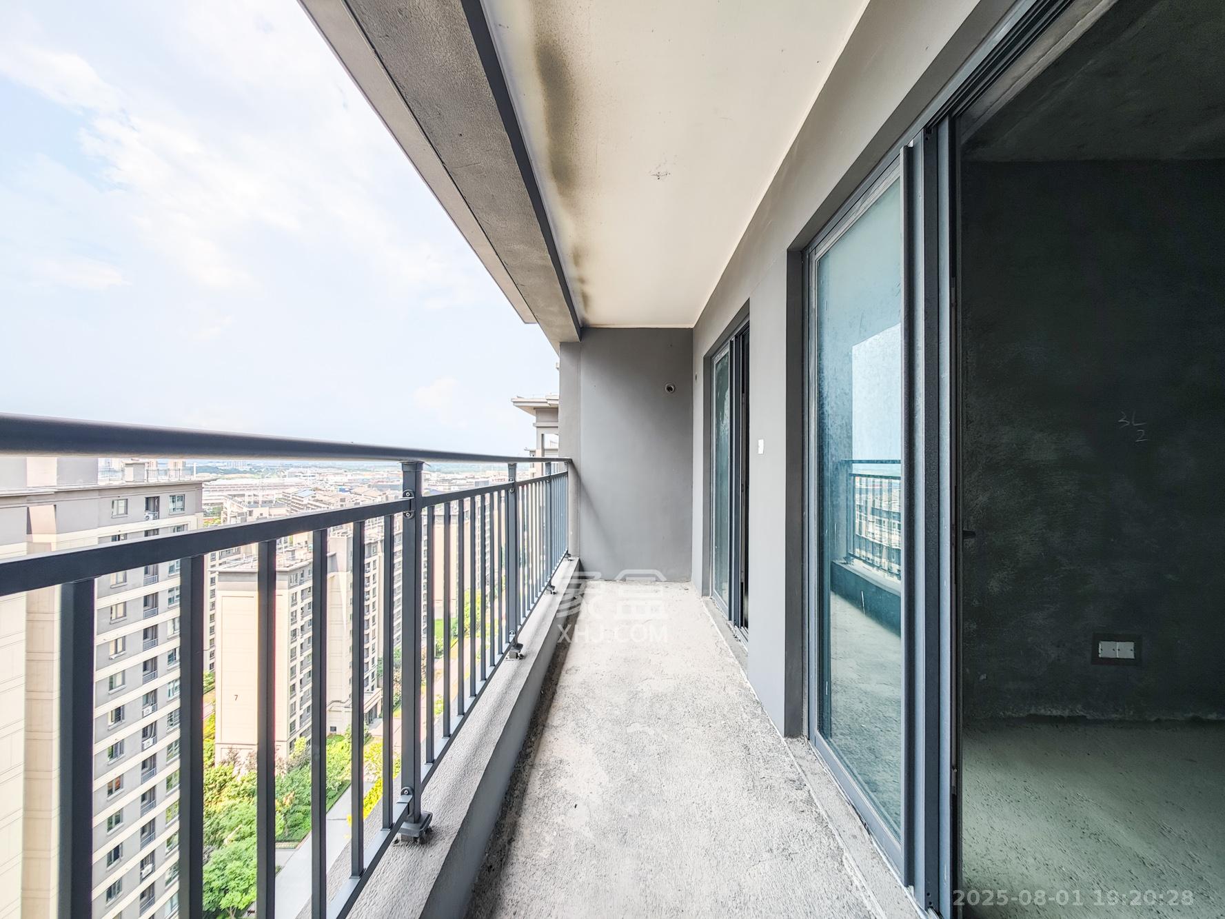 东原启城 3室2厅2卫 71.0万 东原启城 3室2厅2卫 71.0万阳台