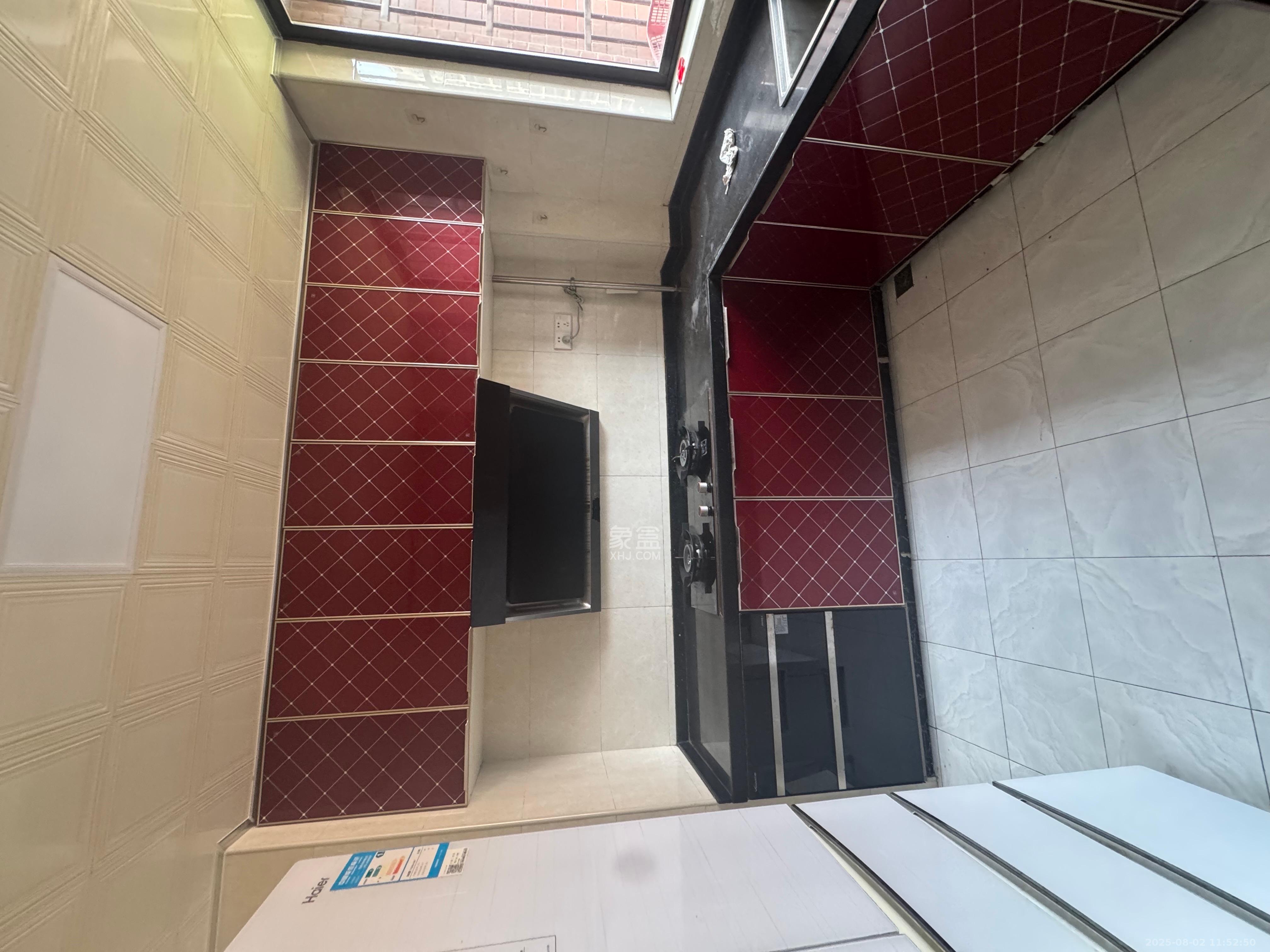 新城国际花都  3室2厅1卫    1900.0元/月室内图