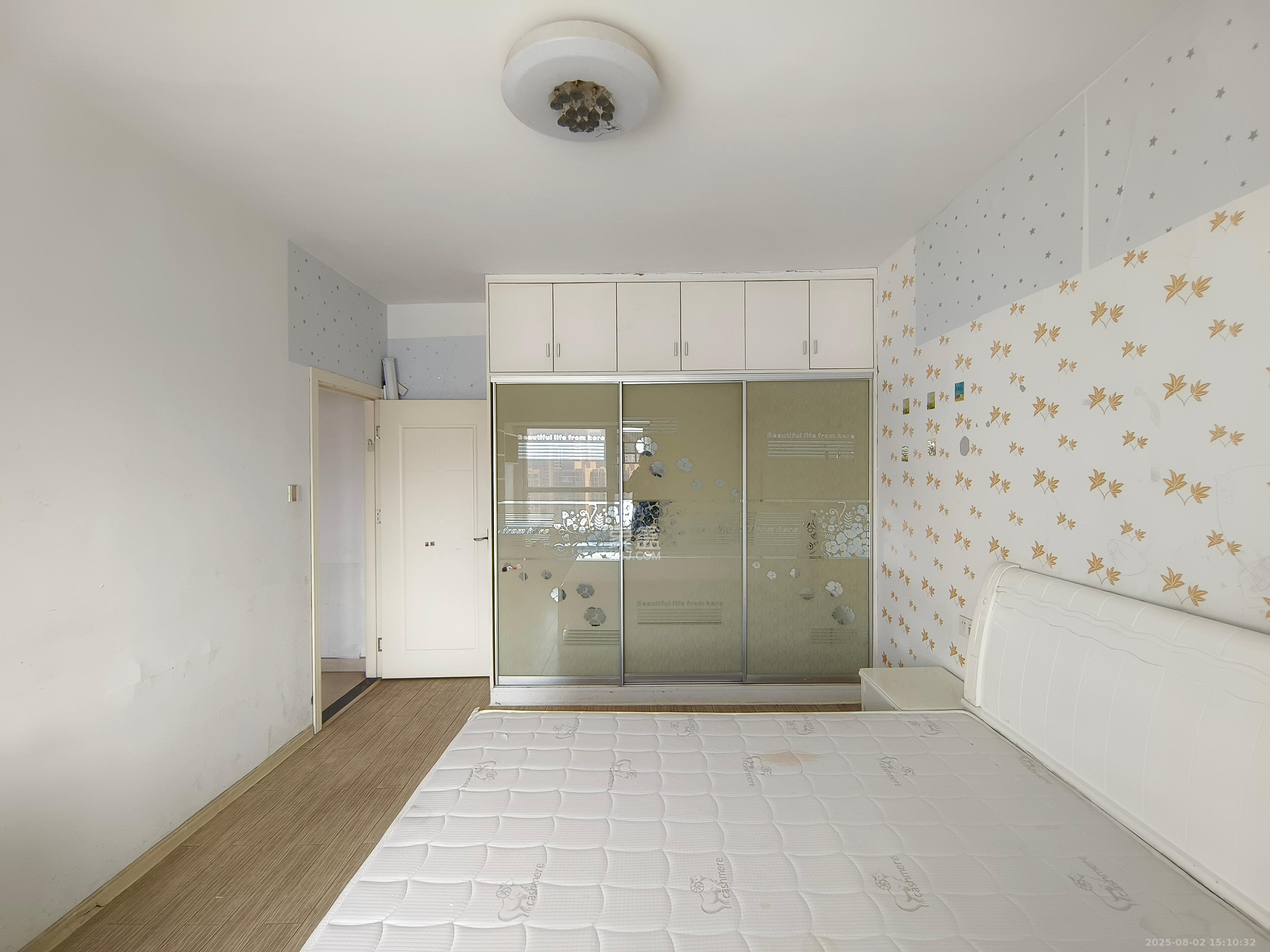 双盈卧龙湾 2室2厅1卫 1500.0元/月 双盈卧龙湾 2室2厅1卫 1500.0元/月室内图