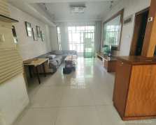 颐美园  3室1厅2卫    2200.0元/月 颐美园  3室1厅2卫    2200.0元/月