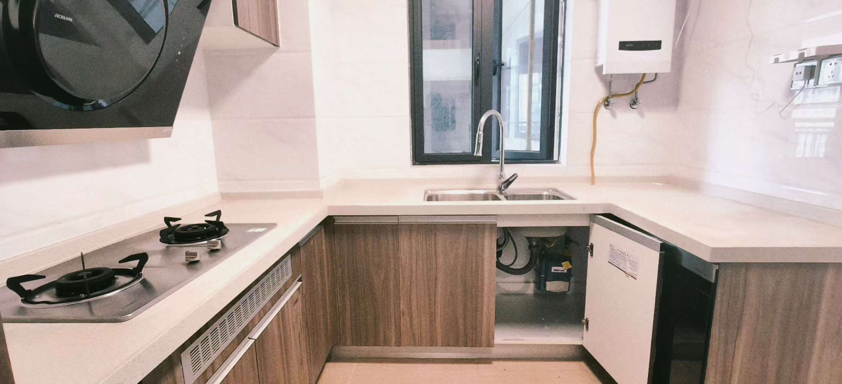 碧桂园梓山府 3室2厅2卫 2000.0元/月 碧桂园梓山府 3室2厅2卫 2000.0元/月室内图