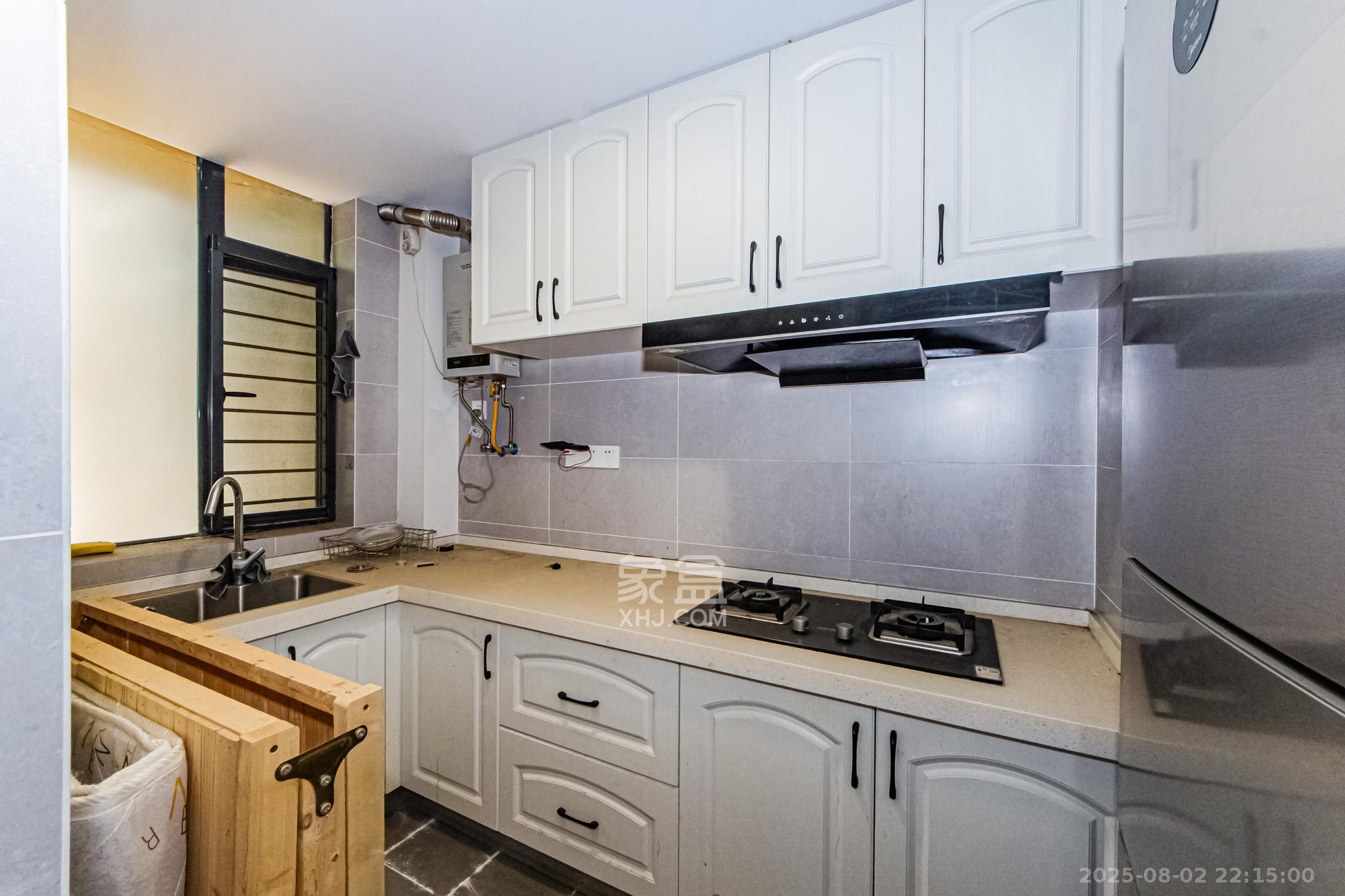 香江锦城  2室2厅1卫    95.0万 香江锦城  2室2厅1卫    95.0万厨房