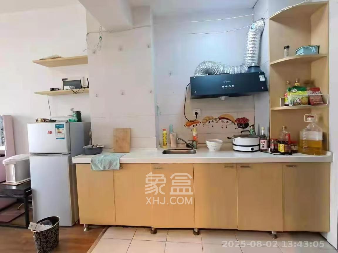 伍家岭生活广场 1室1厅1卫 1300.0元/月 伍家岭生活广场 1室1厅1卫 1300.0元/月室内图