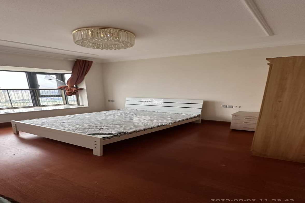 恒大文化旅游城A区 3室2厅2卫 1800.0元/月 恒大文化旅游城A区 3室2厅2卫 1800.0元/月室内图