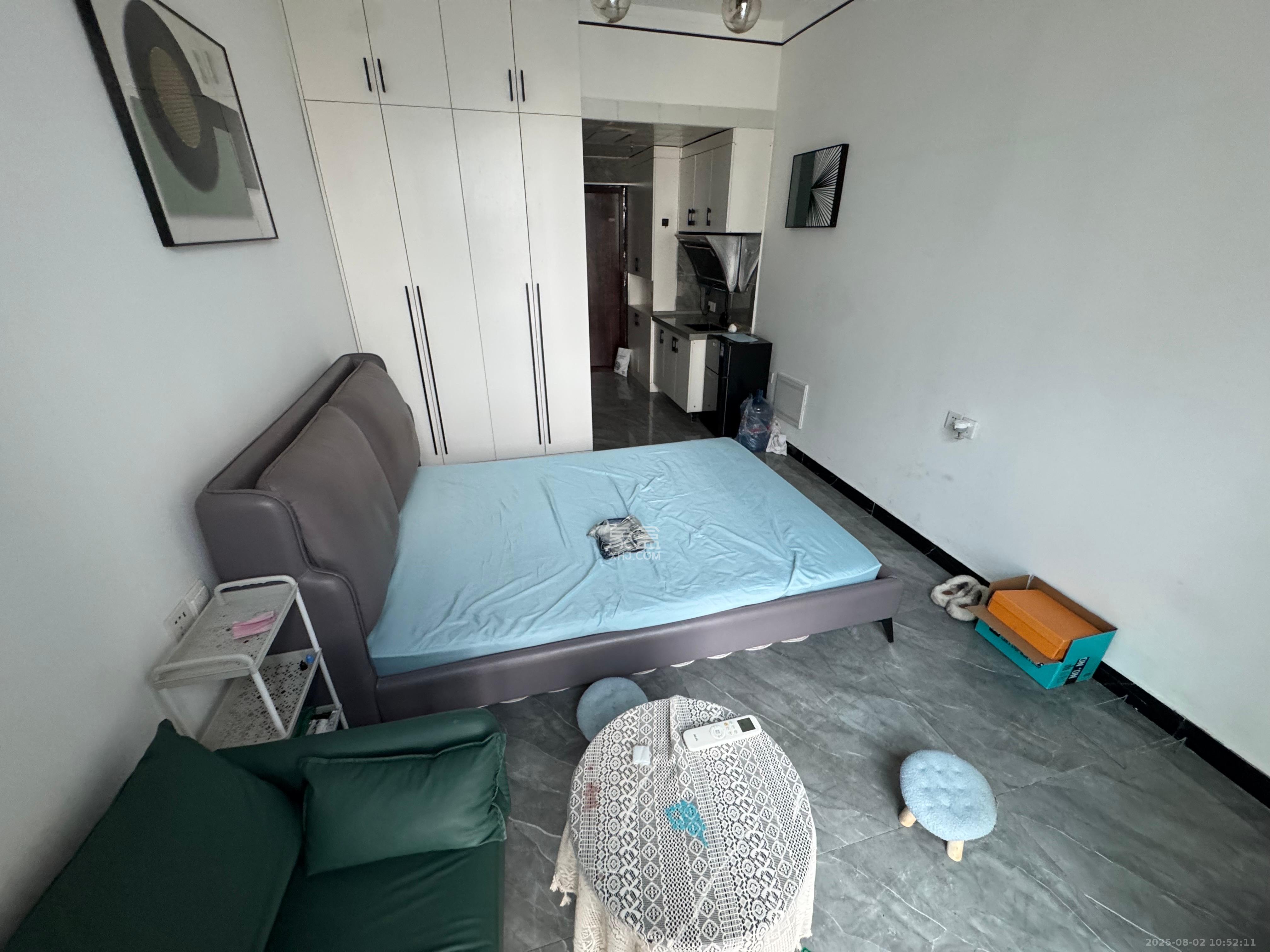 东盈商业广场(华泉城市广场)  1室1厅1卫    1600.0元/月 东盈商业广场(华泉城市广场)  1室1厅1卫    1600.0元/月室内图