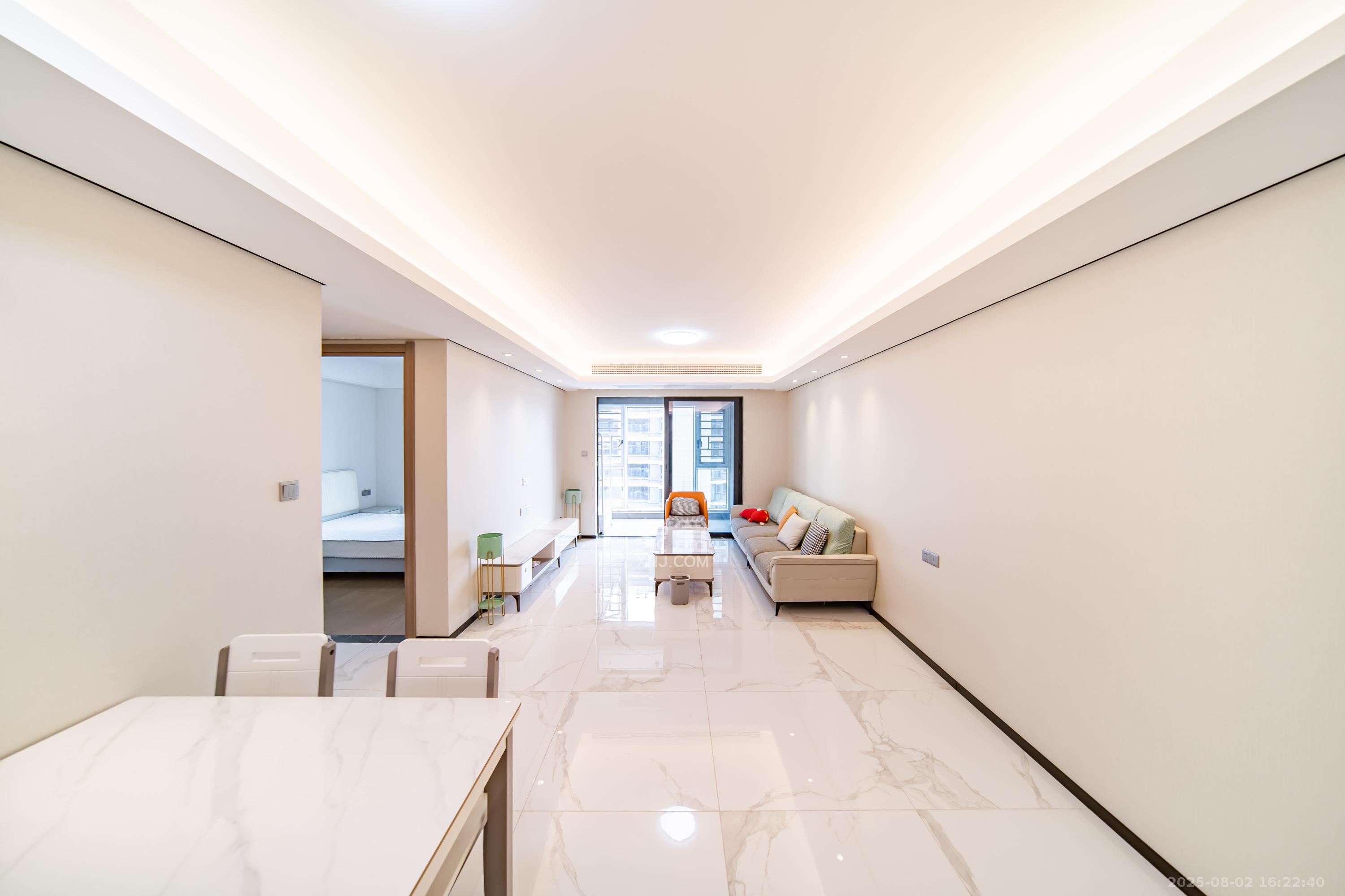 中海麓山境南区  3室2厅2卫    122.8万 中海麓山境南区  3室2厅2卫    122.8万客厅