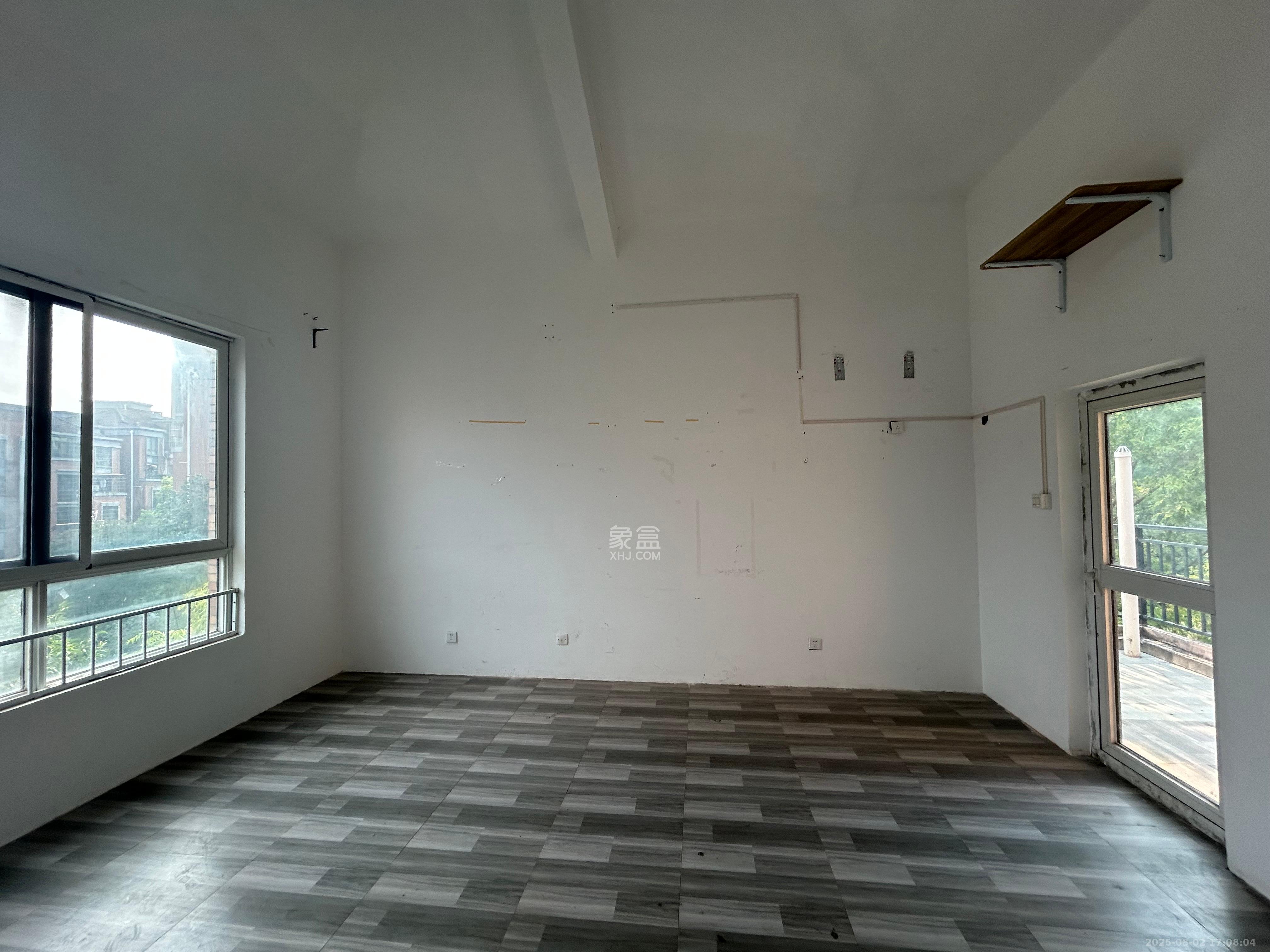 山水湾 6室3厅4卫 7000.0元/月 山水湾 6室3厅4卫 7000.0元/月室内图