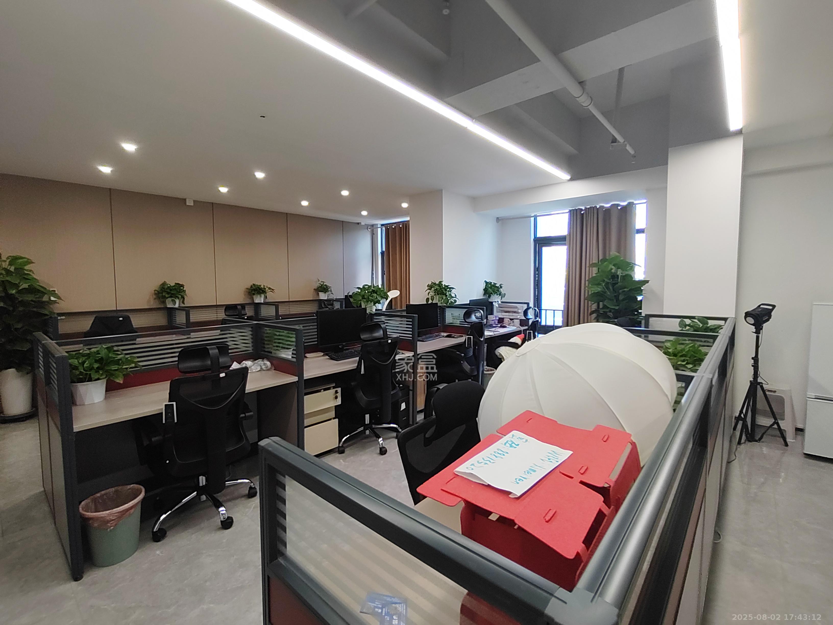 启迪协信中心 1室0厅0卫 8000.0元/月 启迪协信中心 1室0厅0卫 8000.0元/月室内图