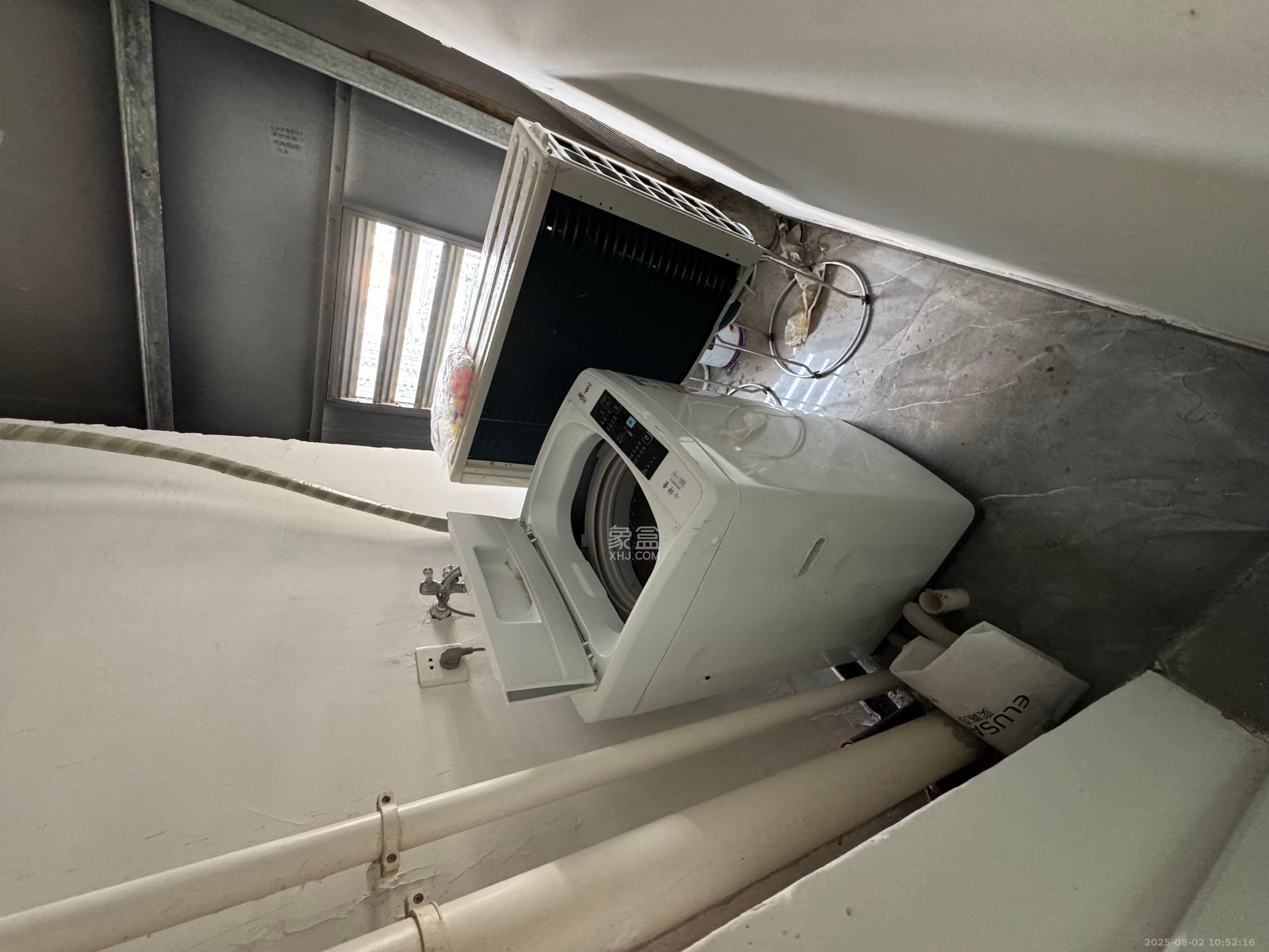 东盈商业广场(华泉城市广场)  1室1厅1卫    1600.0元/月 东盈商业广场(华泉城市广场)  1室1厅1卫    1600.0元/月室内图