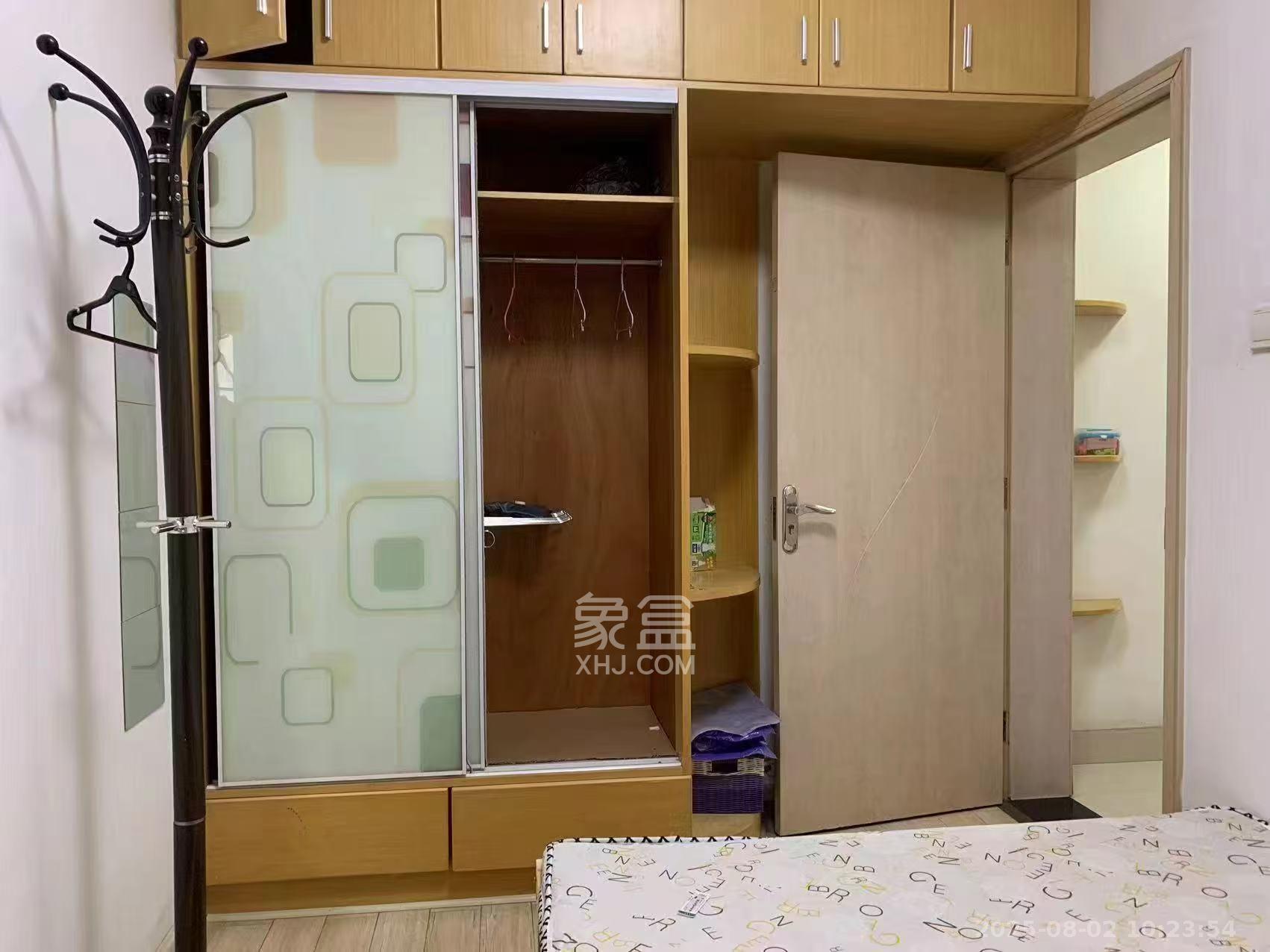 东门壹号家园  1室2厅1卫    2300.0元/月室内图