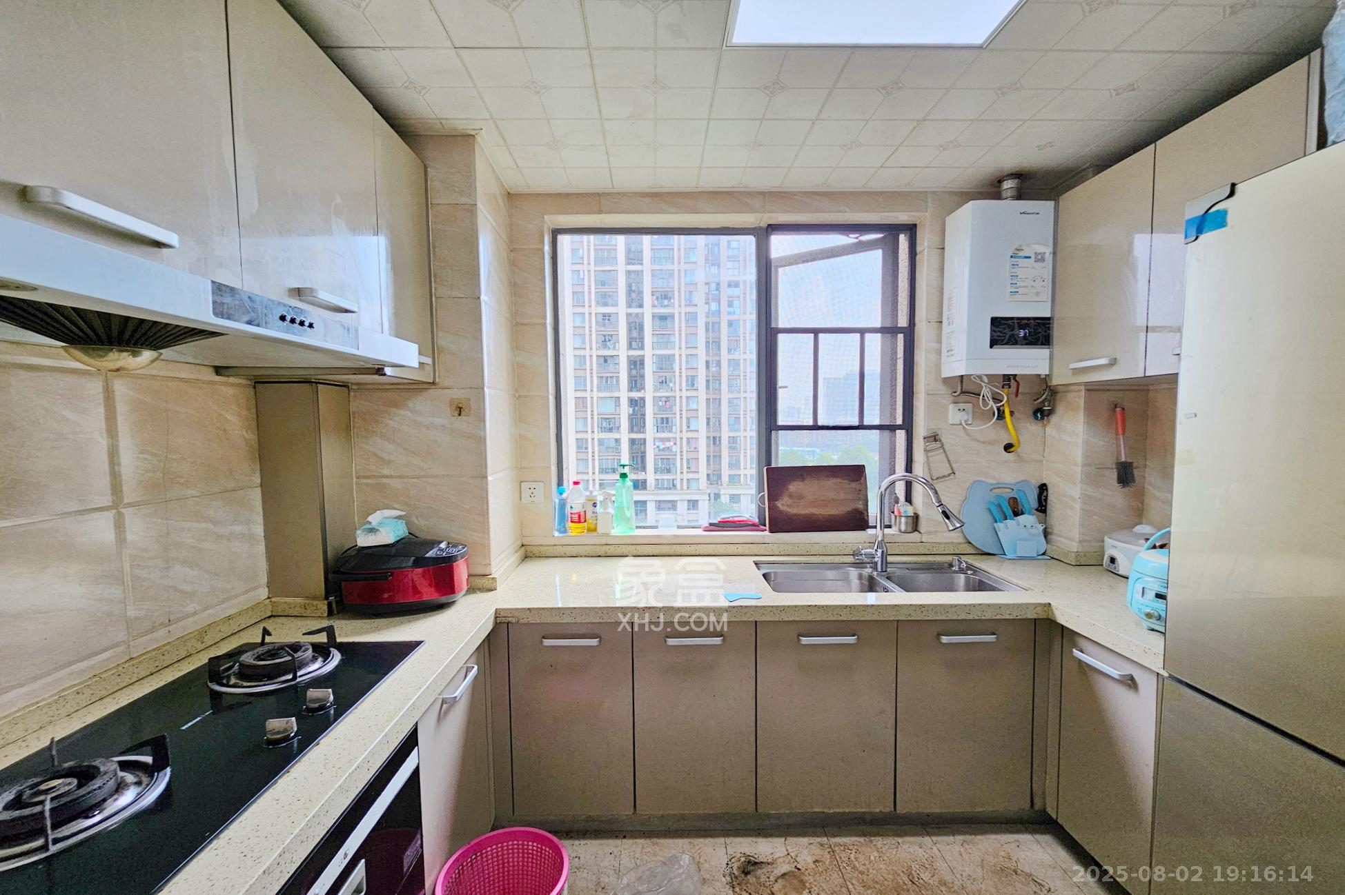 嘉宇盛世华章  4室2厅2卫    115.0万其他