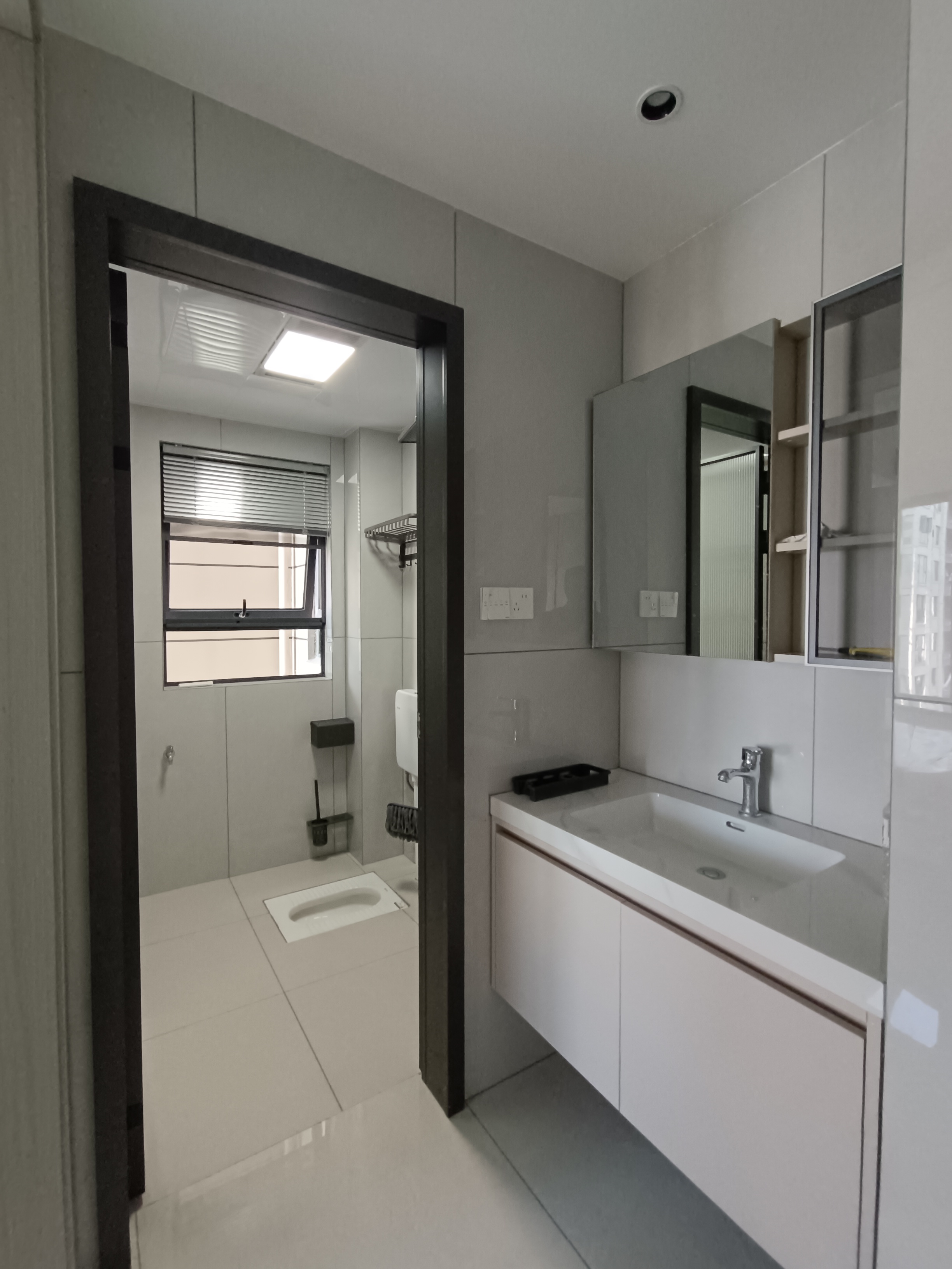 荣盛花语书苑 3室2厅2卫 2500.0元/月 荣盛花语书苑 3室2厅2卫 2500.0元/月室内图