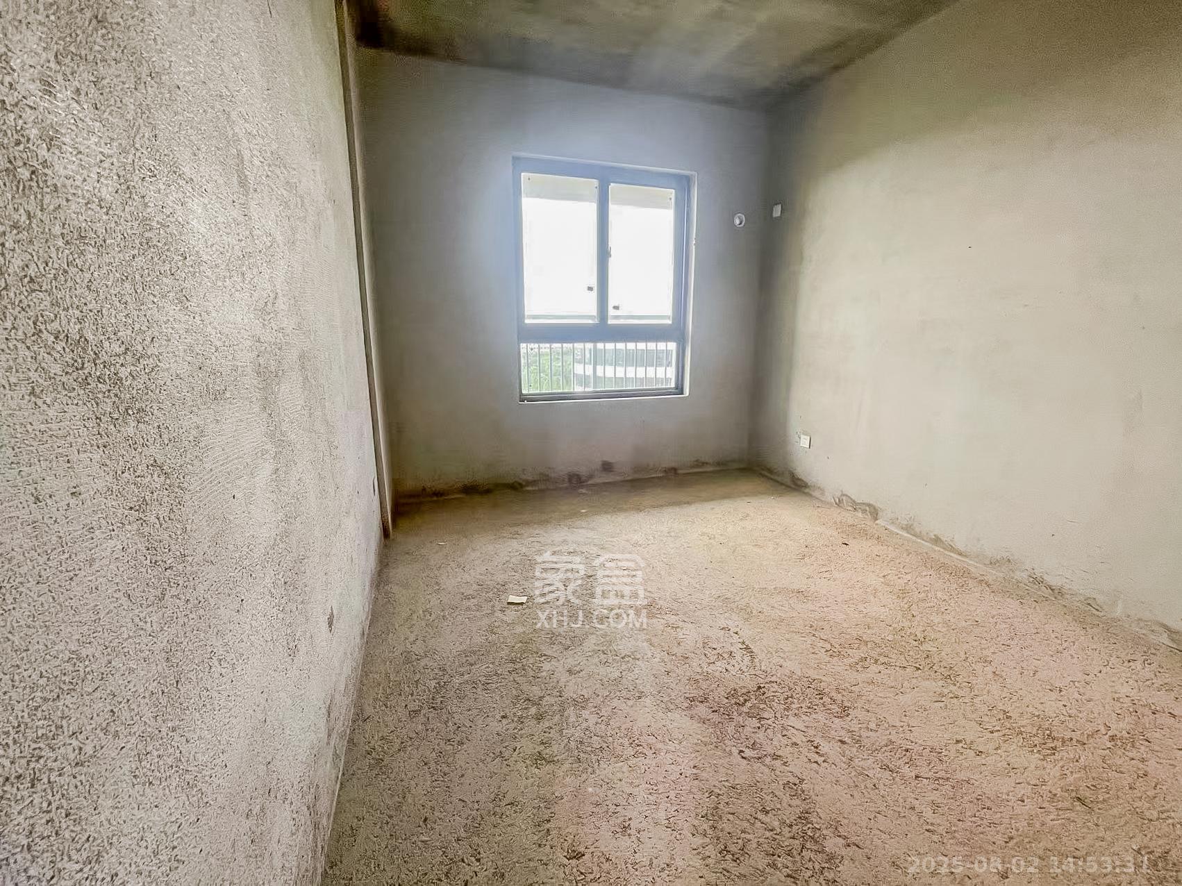 沃家苑 5室2厅2卫 92.8万 沃家苑 5室2厅2卫 92.8万卧室