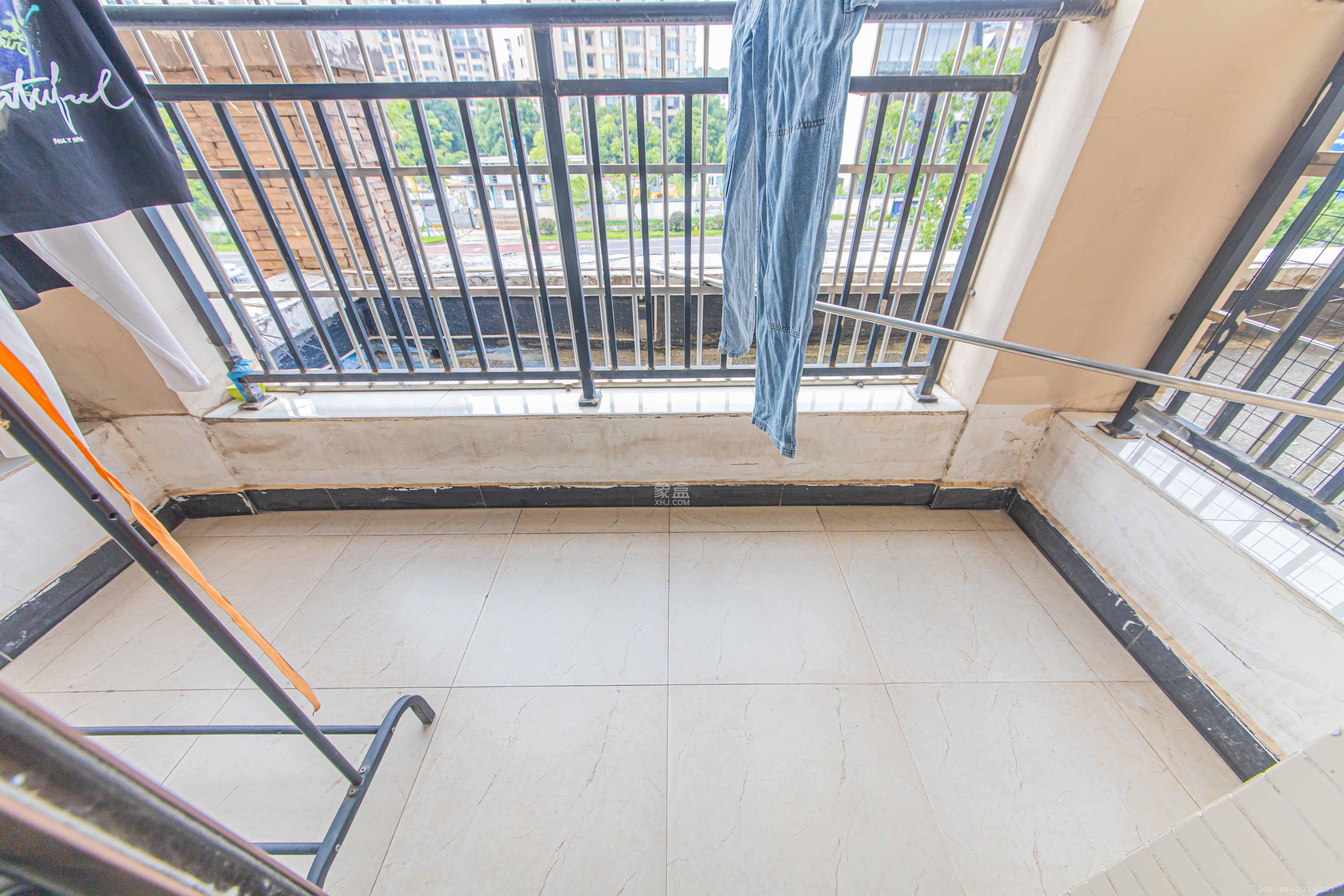 金房奥斯卡  2室2厅1卫    60.0万阳台