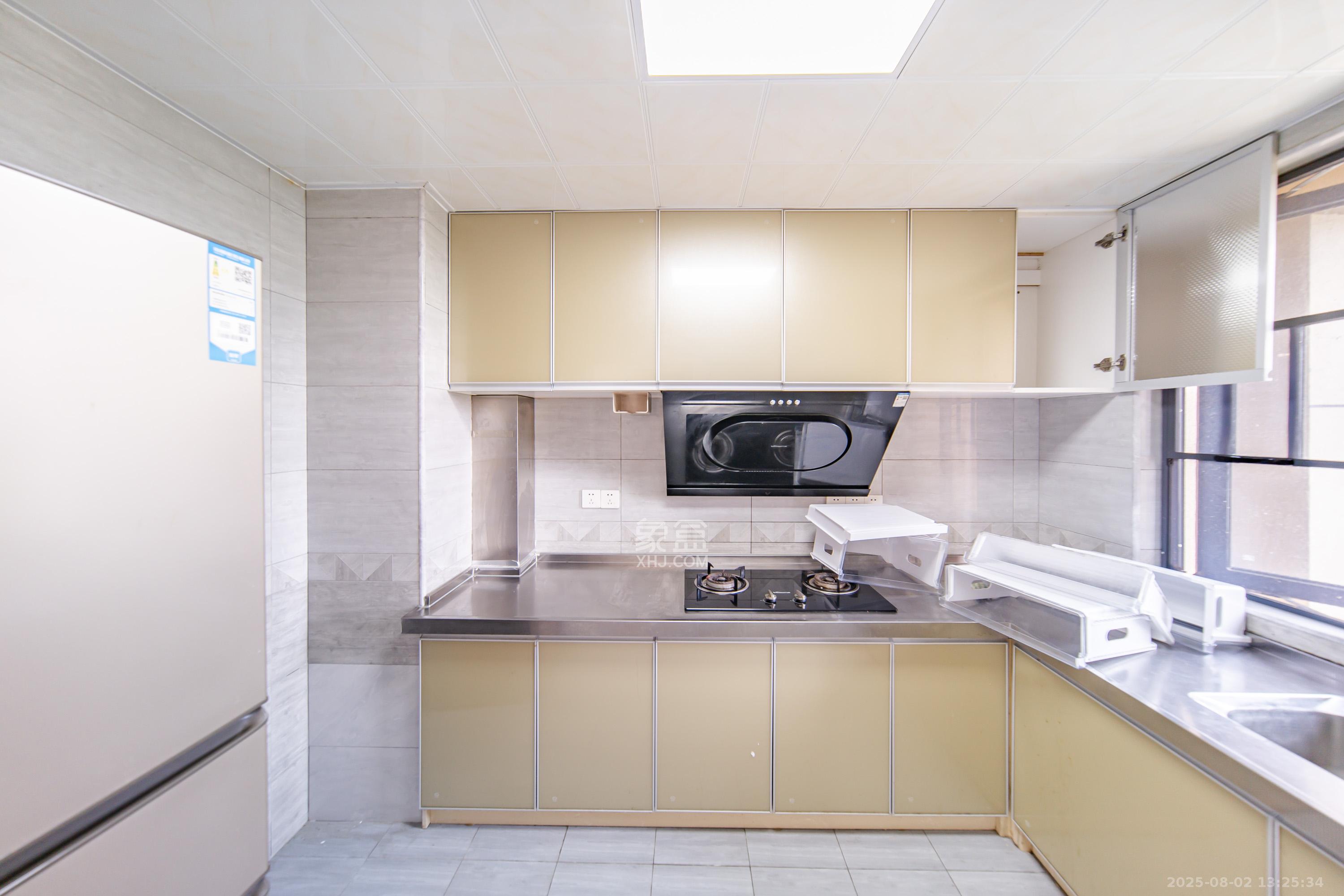 湘熙水郡（观澜海赋家园）  4室2厅2卫    150.0万厨房