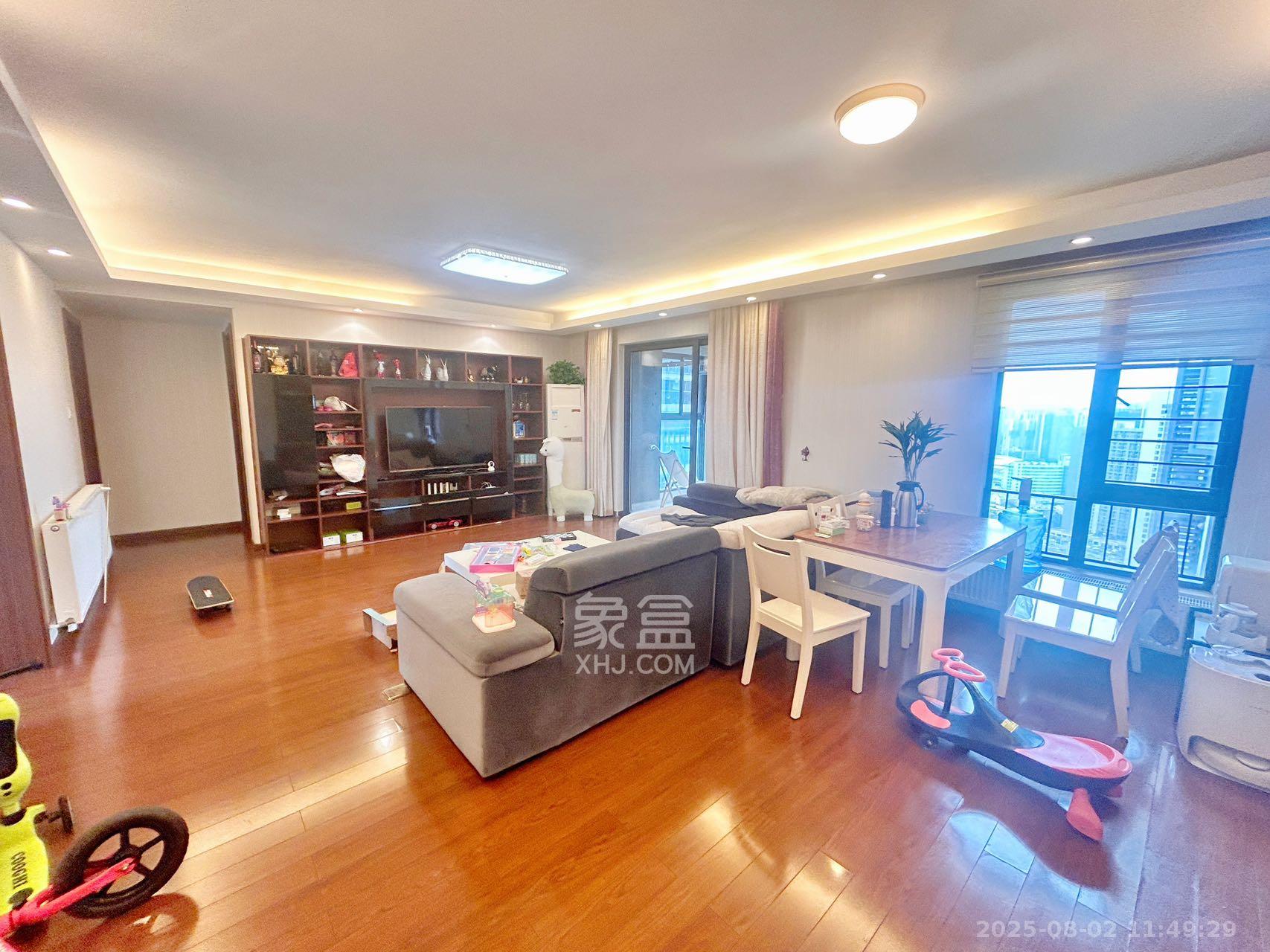 万科金域华府三四期 4室2厅2卫 3200.0元/月 万科金域华府三四期 4室2厅2卫 3200.0元/月室内图