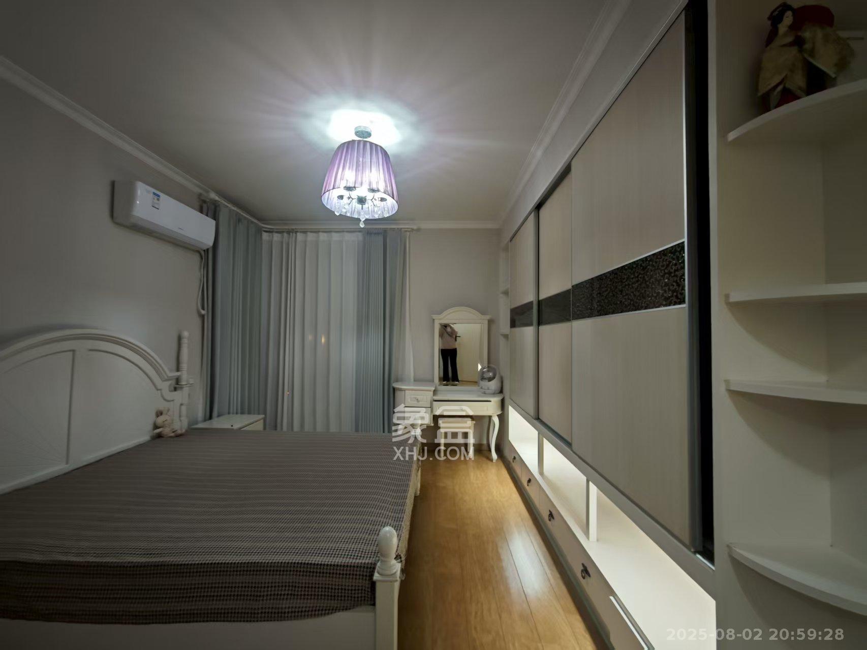 山语城一期  3室2厅2卫    2600.0元/月室内图