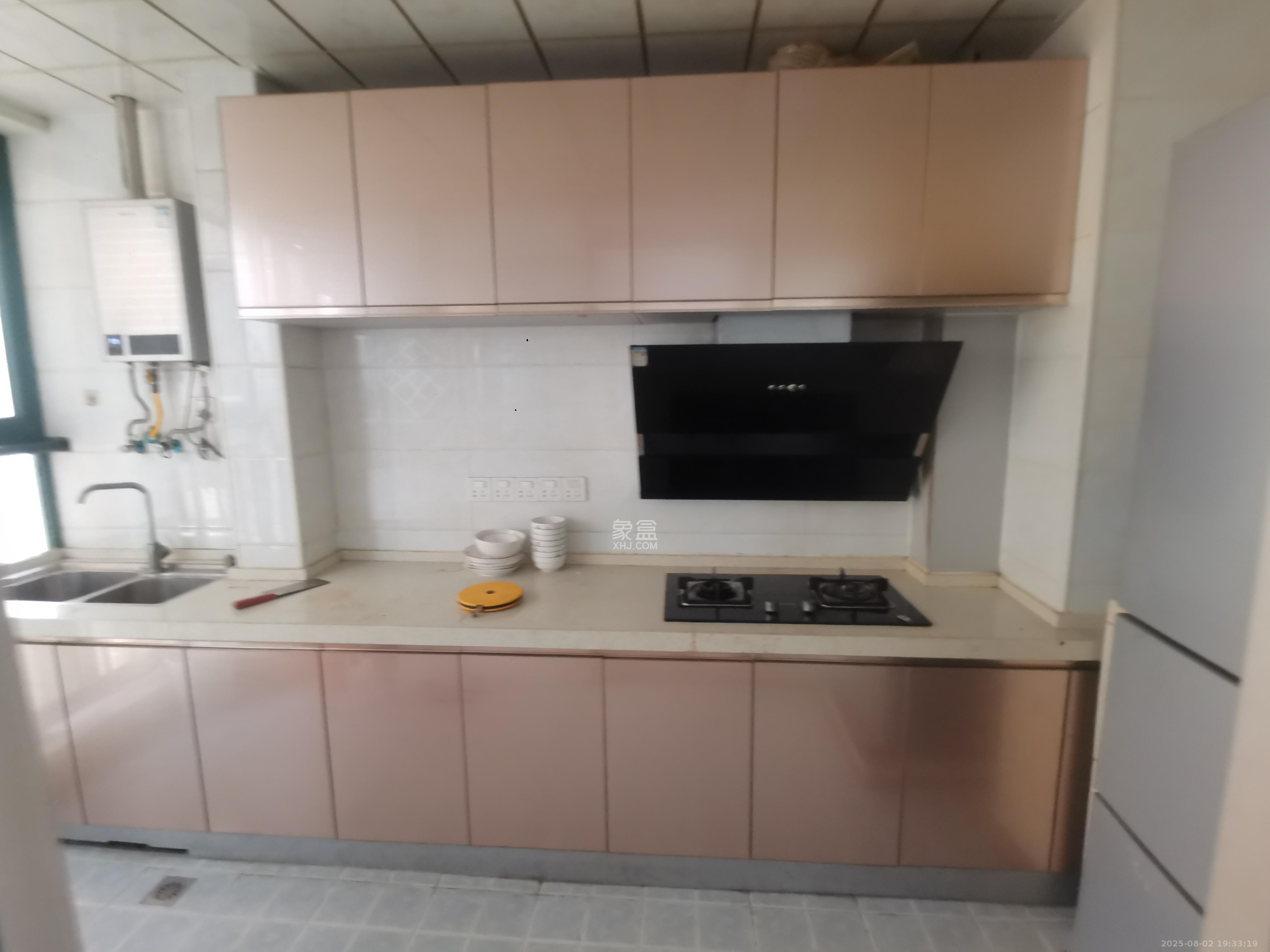 德茂公寓 3室2厅2卫 2600.0元/月 德茂公寓 3室2厅2卫 2600.0元/月室内图