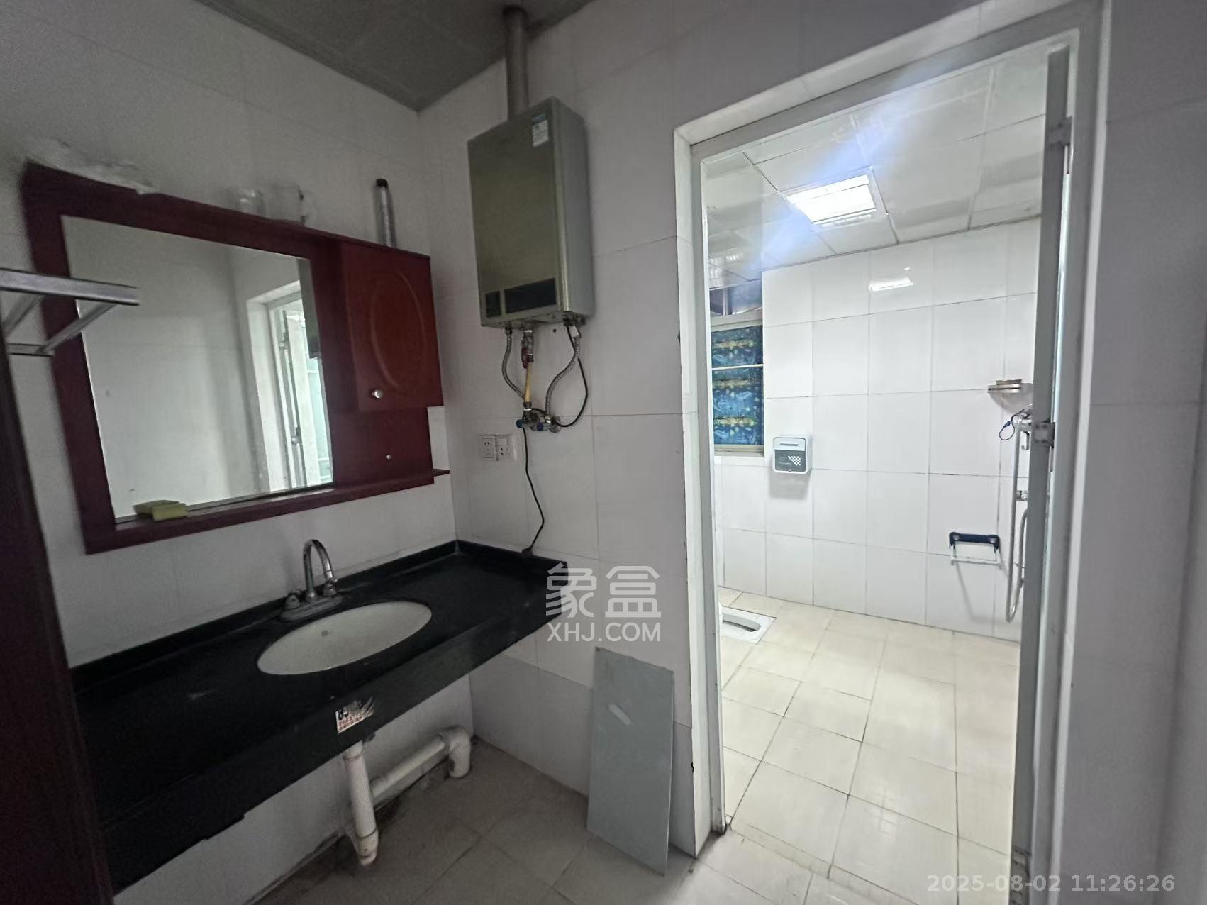 白沙湾嘉园 4室2厅2卫 2800.0元/月 白沙湾嘉园 4室2厅2卫 2800.0元/月室内图