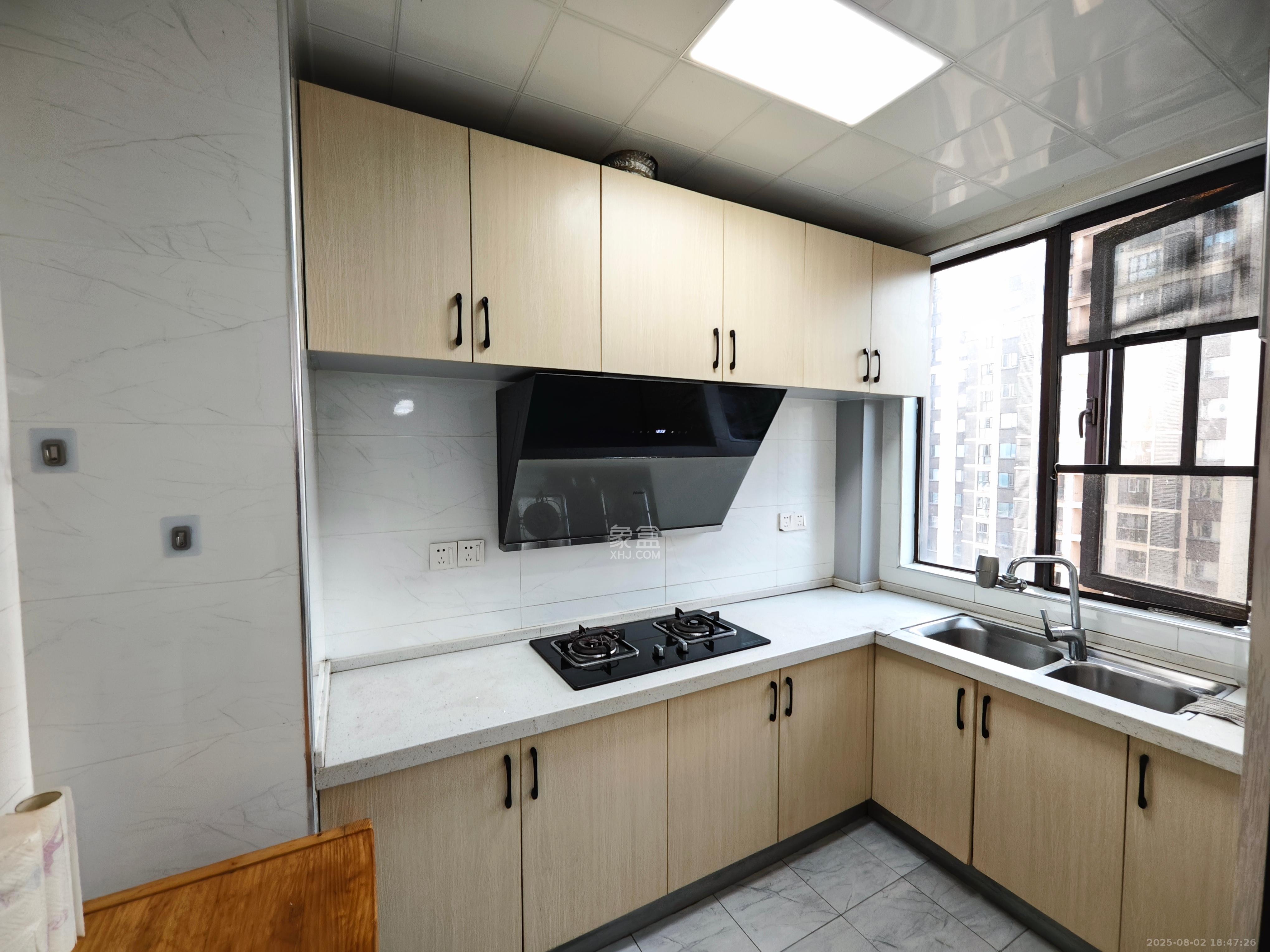 梅溪鑫苑名家  4室2厅2卫    2999.0元/月室内图