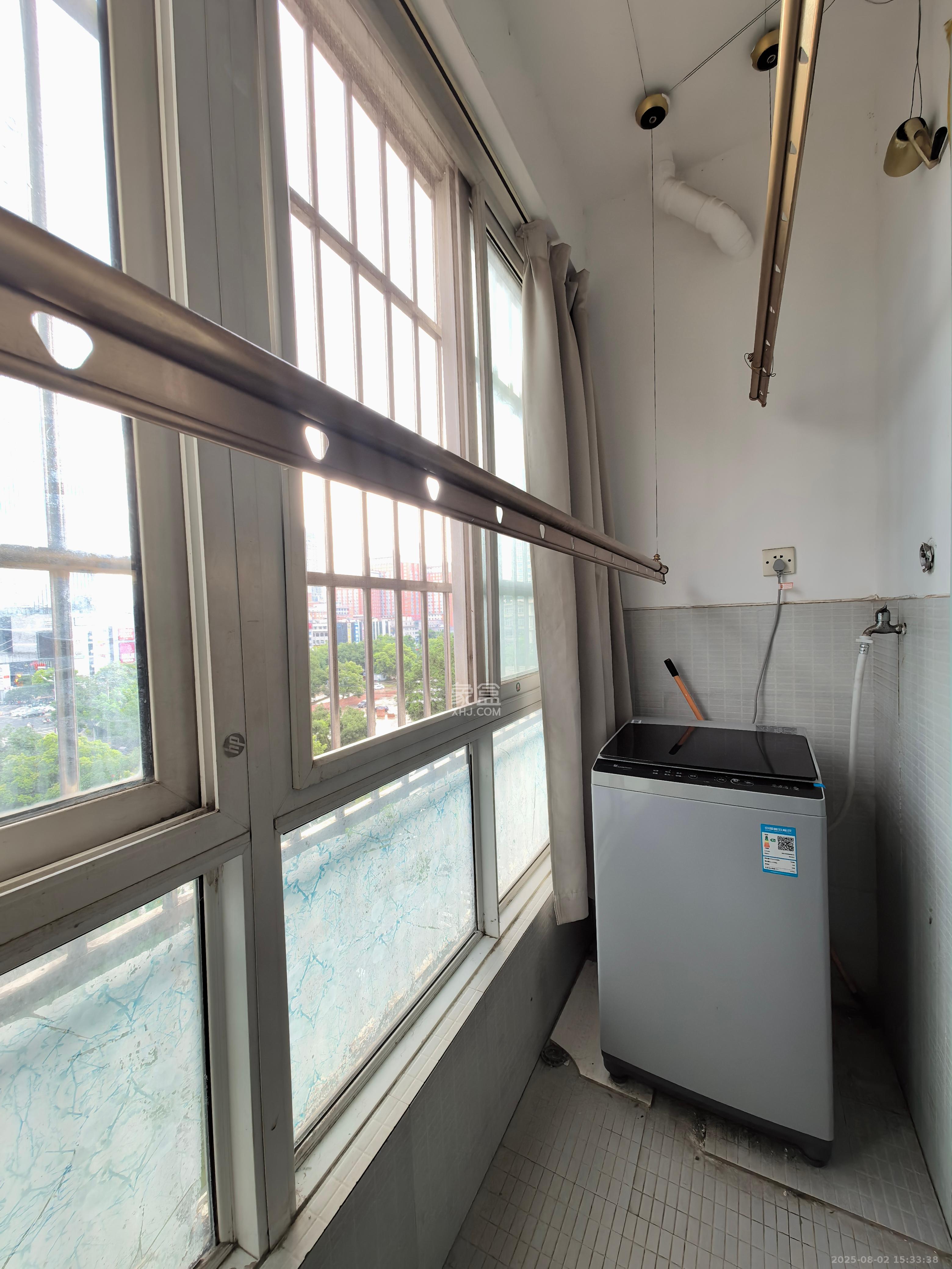 新奥大厦  3室2厅1卫    2800.0元/月 新奥大厦  3室2厅1卫    2800.0元/月室内图