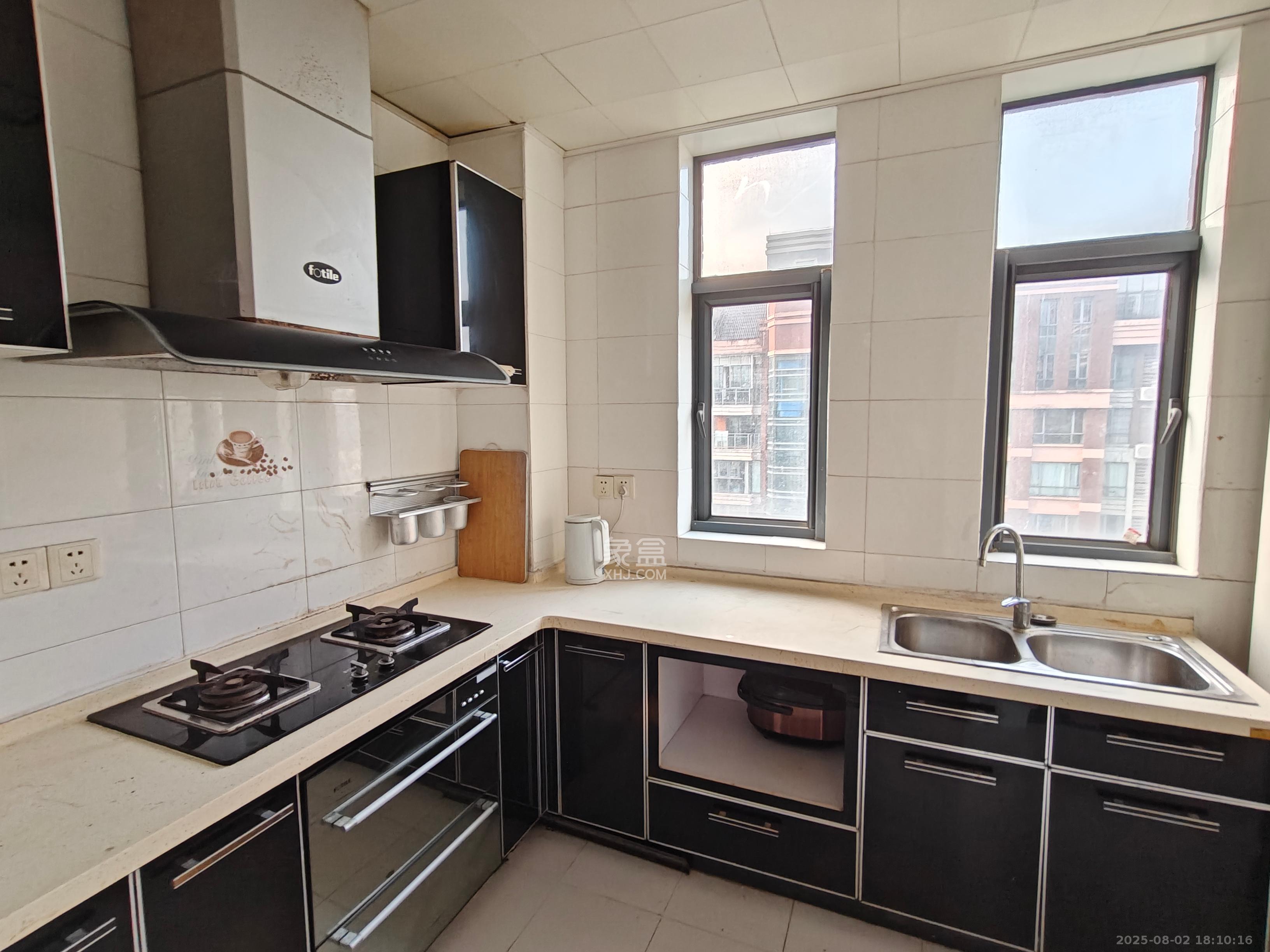 奥林匹克花园  3室2厅2卫    2600.0元/月 奥林匹克花园  3室2厅2卫    2600.0元/月室内图