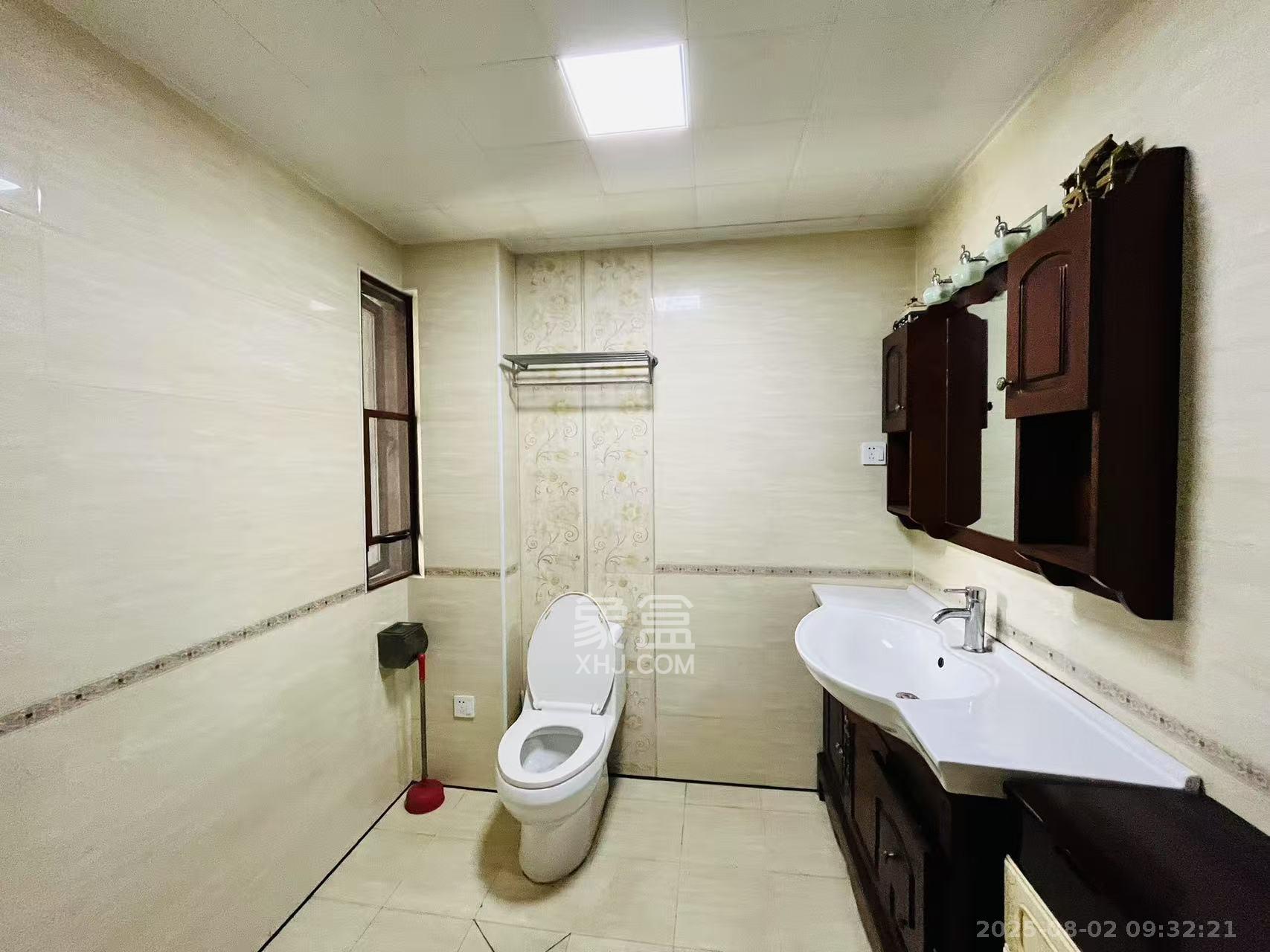 青园 4室2厅2卫 5000.0元/月 青园 4室2厅2卫 5000.0元/月室内图