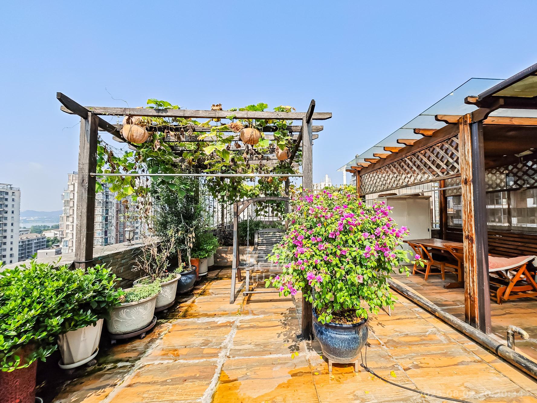 山语城一期 4室2厅3卫 240.0万 山语城一期 4室2厅3卫 240.0万其他