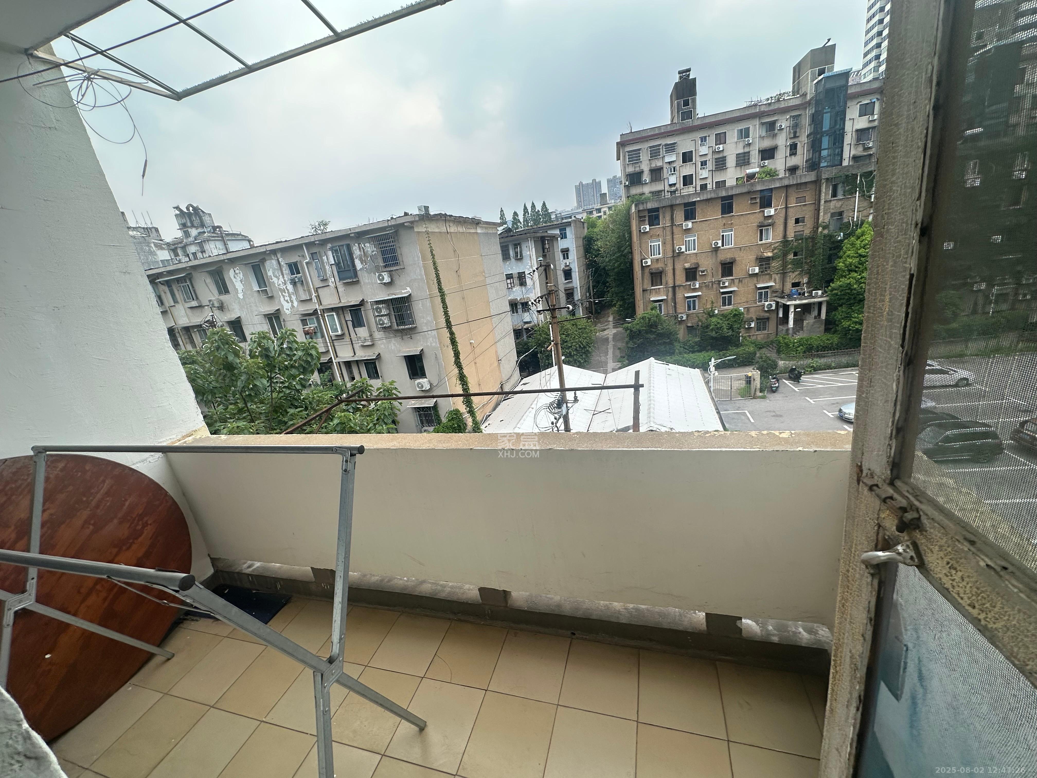 人民新村 3室1厅1卫 1800.0元/月 人民新村 3室1厅1卫 1800.0元/月室内图